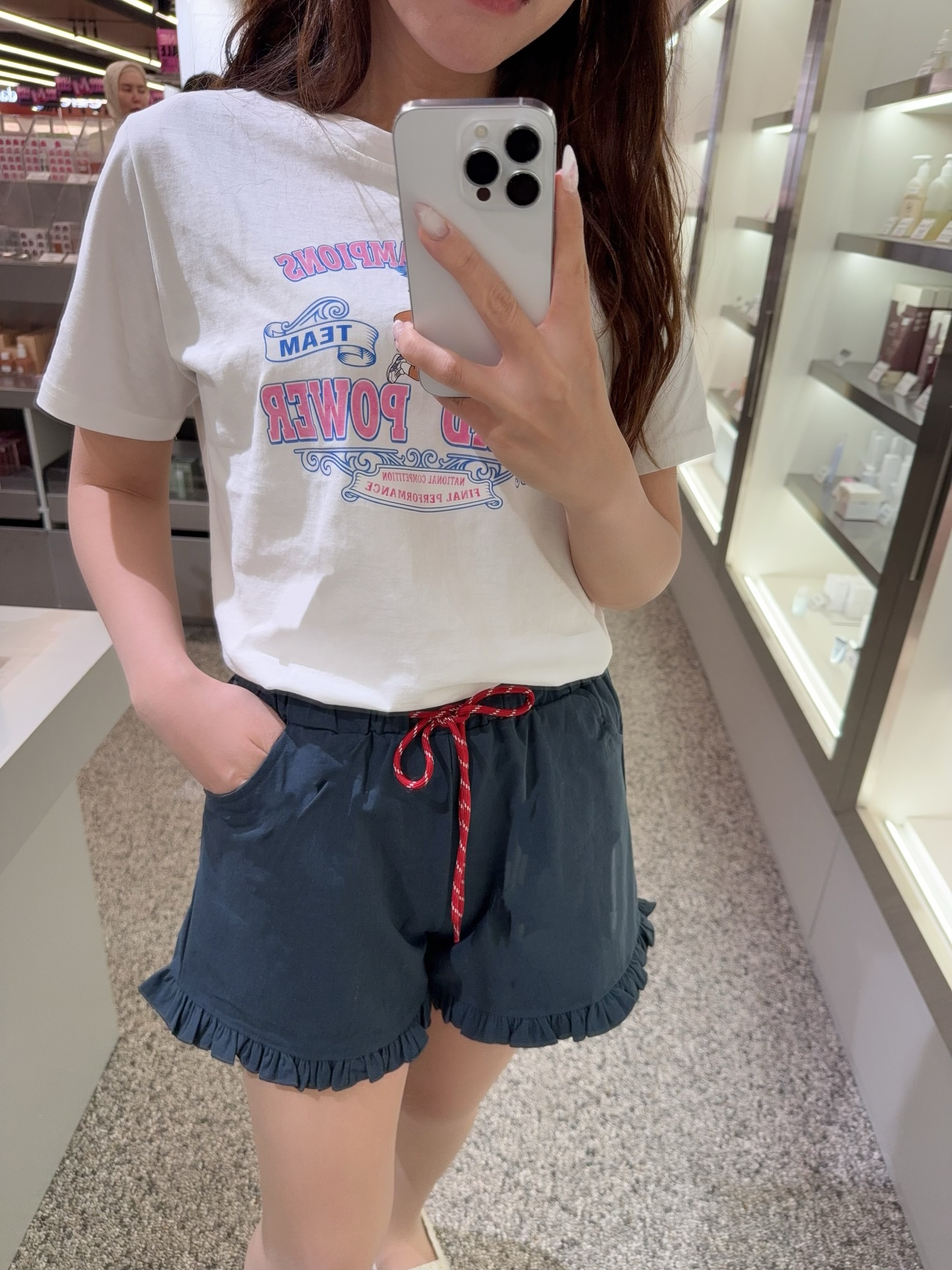 大推呢一set🩷褲子是橡筋腰版型超顯瘦大pat pat的女生也可以顯瘦上衣也超級推介著起心情也好d🩷