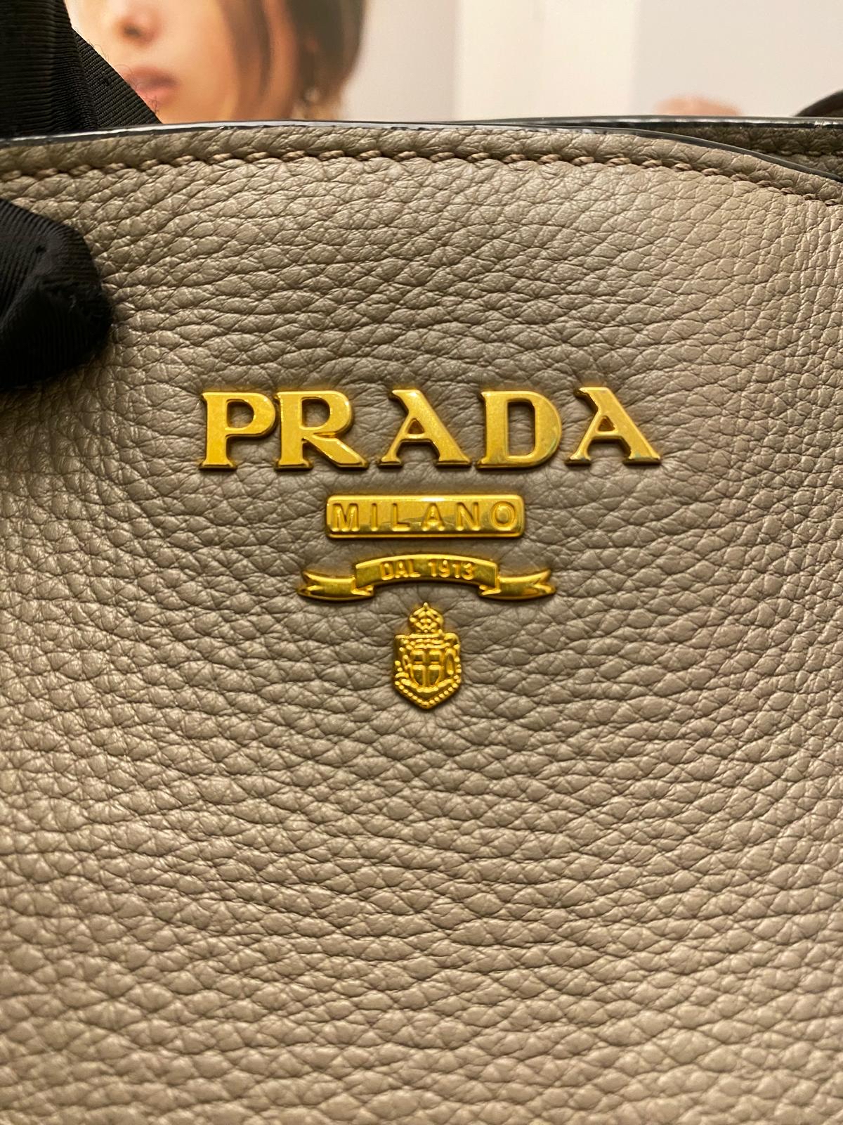 Prada Vitello Daino Tote Bag(Argilla)
