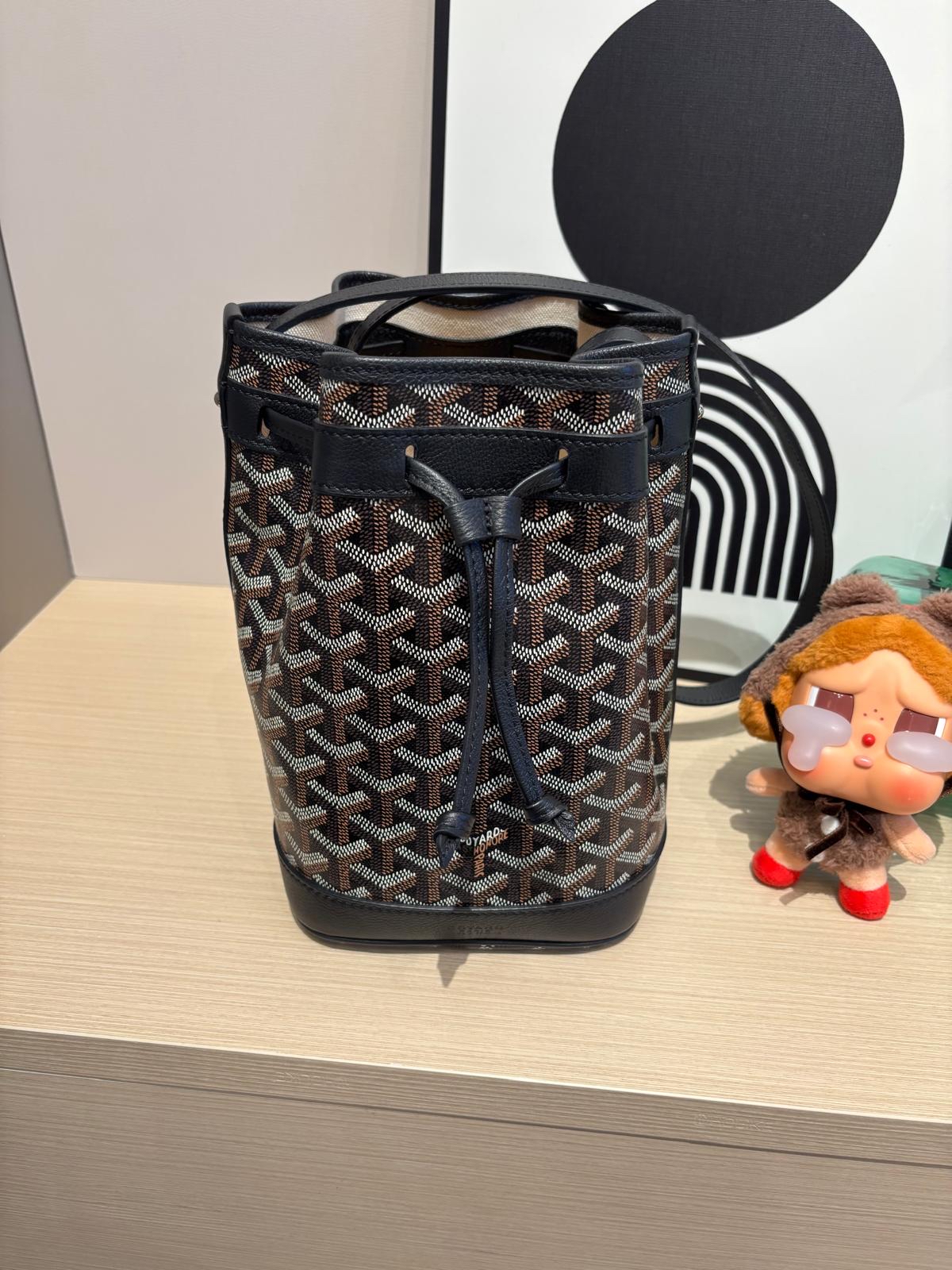 Goyard Petit flot Bucket Black 100%Authentic, 98%New ✅Dust bag