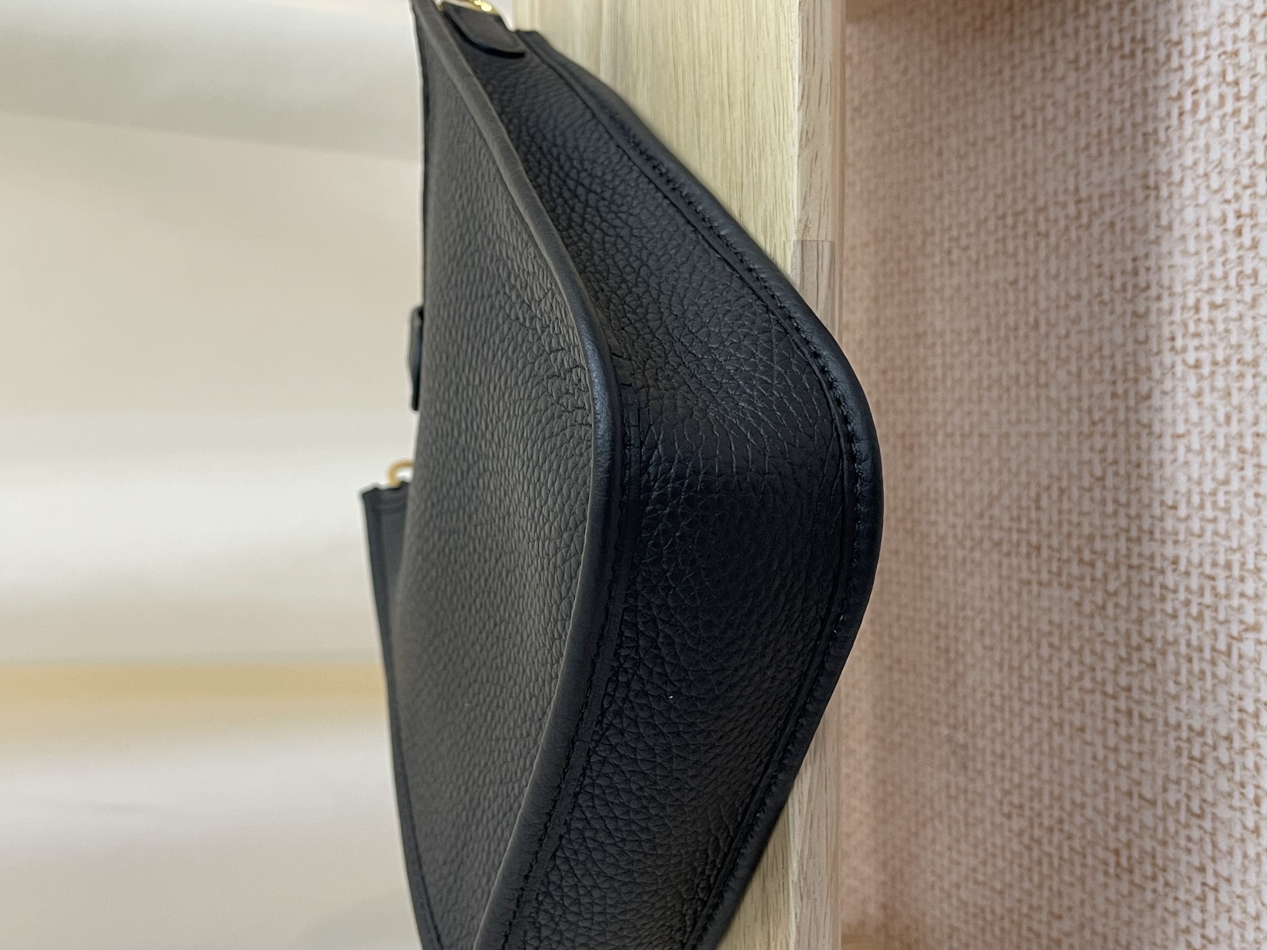 Pre-Owned HERMES MiniE / Stamp W / Product Code: 26022503