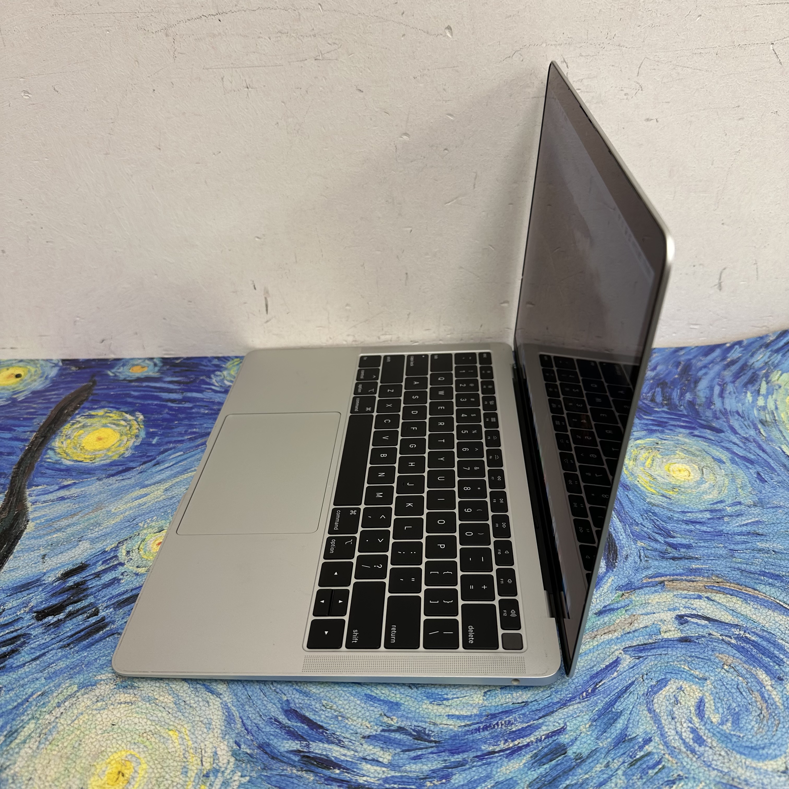 (超抵用 MacBookAir❤️‍🔥）Apple Macbook air/13寸Retina i5 CPU /16GB Ram/512GB SSD/輕薄文書機/ Gaming Laptop / Notebook/ MacbookPro / Movie / Netflix
