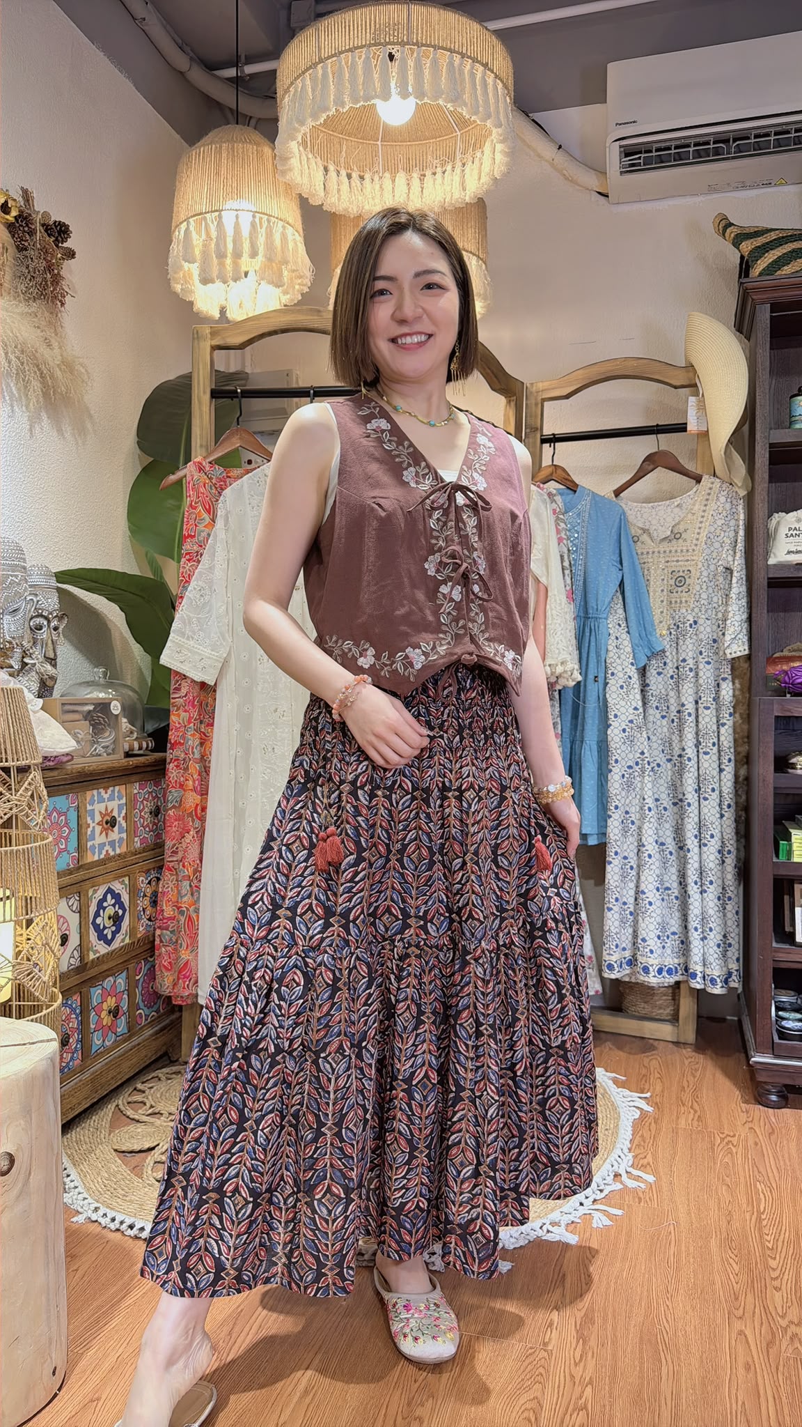 2894 Brown Flower Ribbon Vest