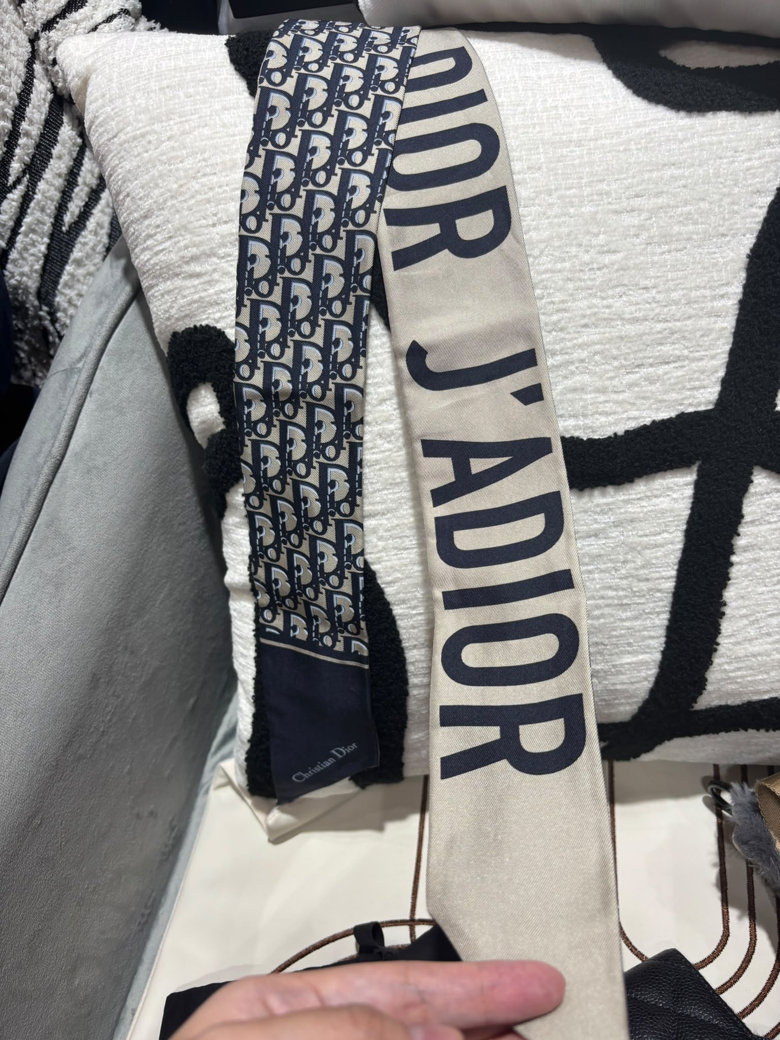 Dior Twilly 100%silk 98x6cm 100%Authentic, 98%New 