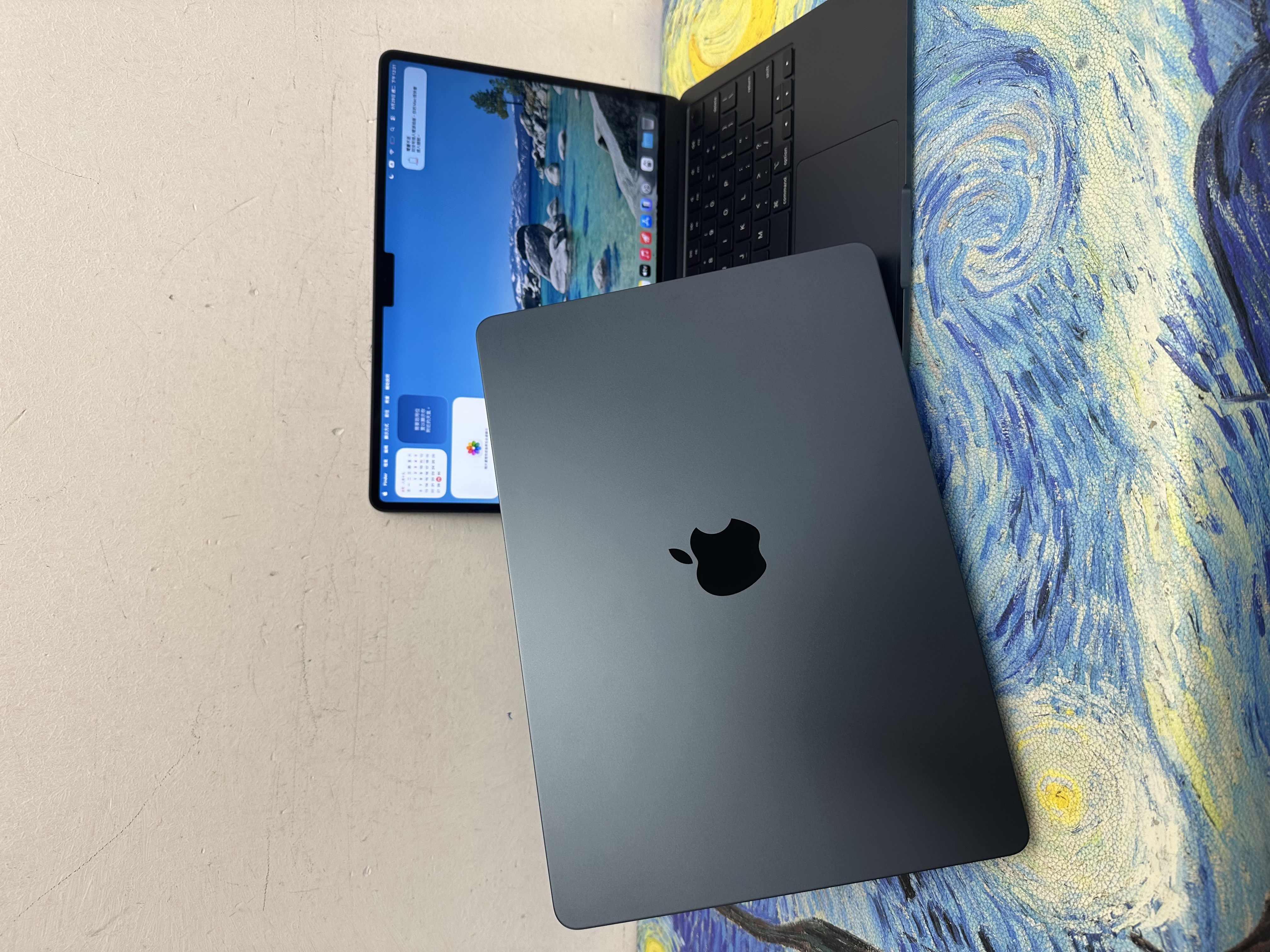 APPLE  MacBook Air M3 2023 M3 CPU/ 16GB Ram /256GB SSD/8核心GPU/Liquid Retina Mon/13吋/藍 / Laptop / Notebook / Gaming / 文書機