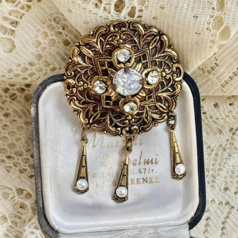 Vintage Czechoslovakian Art Deco Glass Dangle Brooch (NZ097)