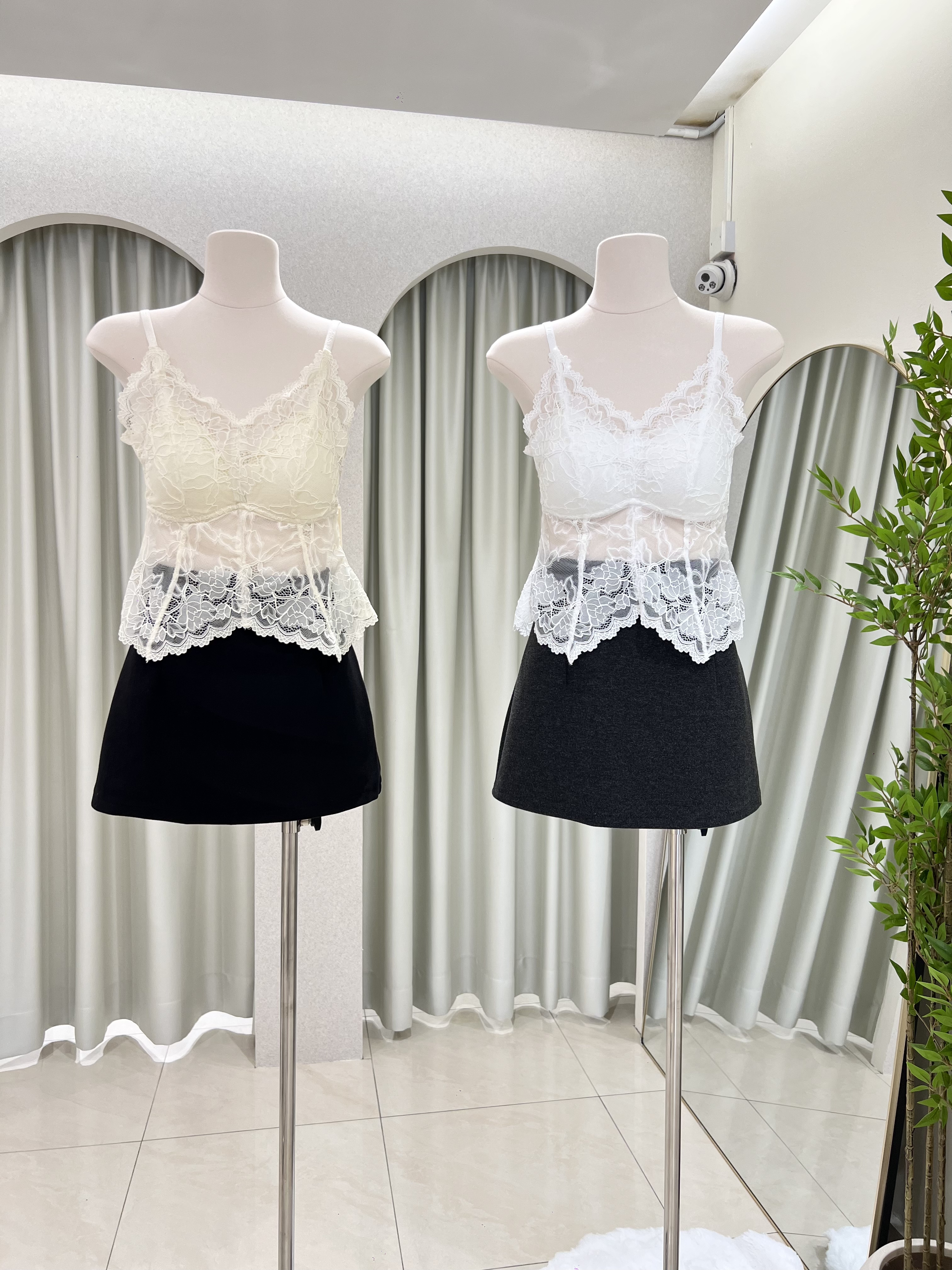7068 蕾丝蝴蝶花轻奢胸垫吊带