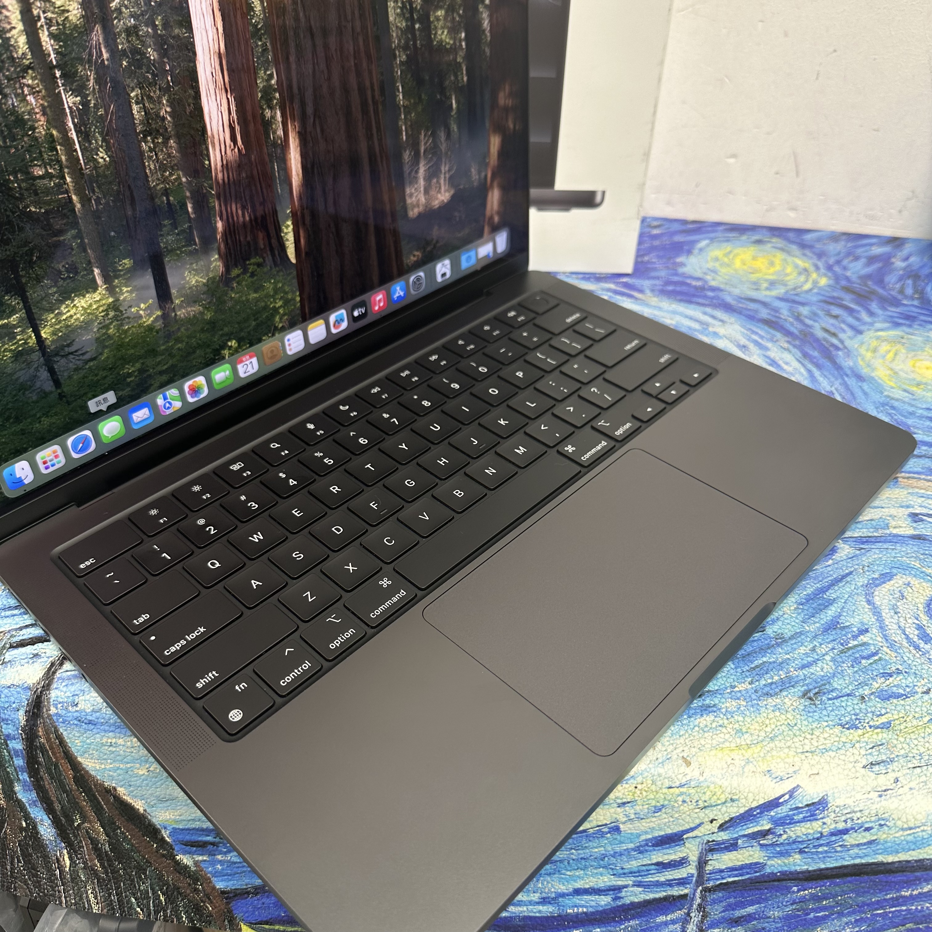全新質素 Apple MacBookPro M4 2024 M4 CPU/16GB Ram/512GB SSD/10核心GPU/Liquid Retina XDR Mon/14.2吋/黑色 / IOS / Movie / Netflix / YouTube / Work / office/ Ai