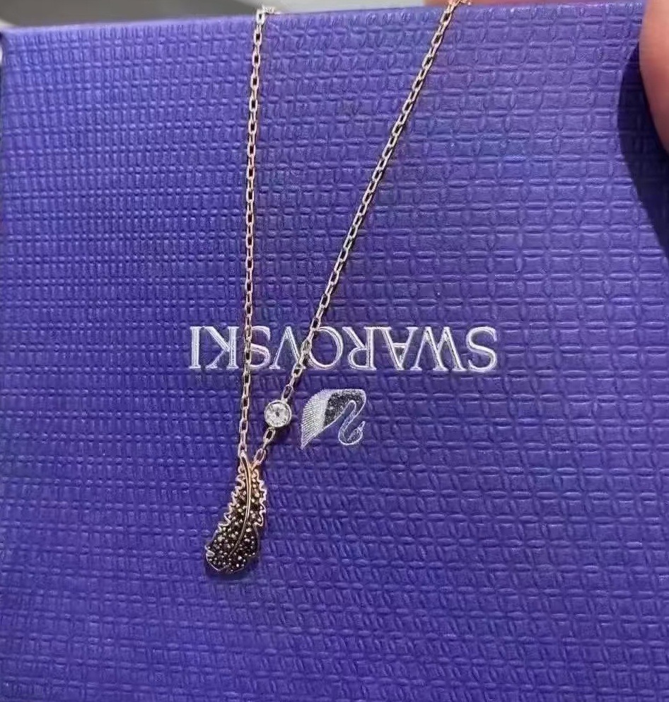 【現貨】SWAROVSKI Naughty 羽毛項鍊