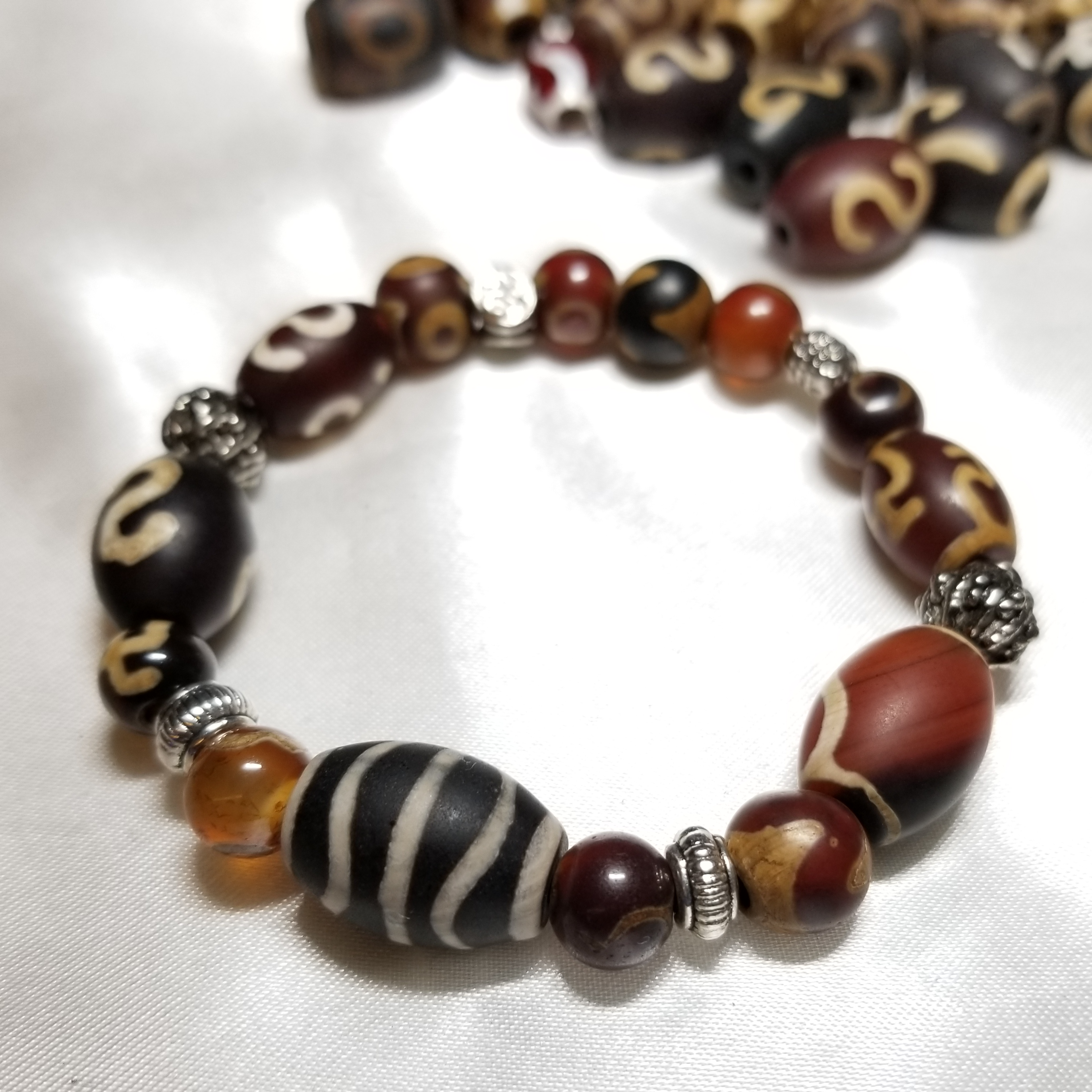 天珠瑪瑙配藏銀手鏈