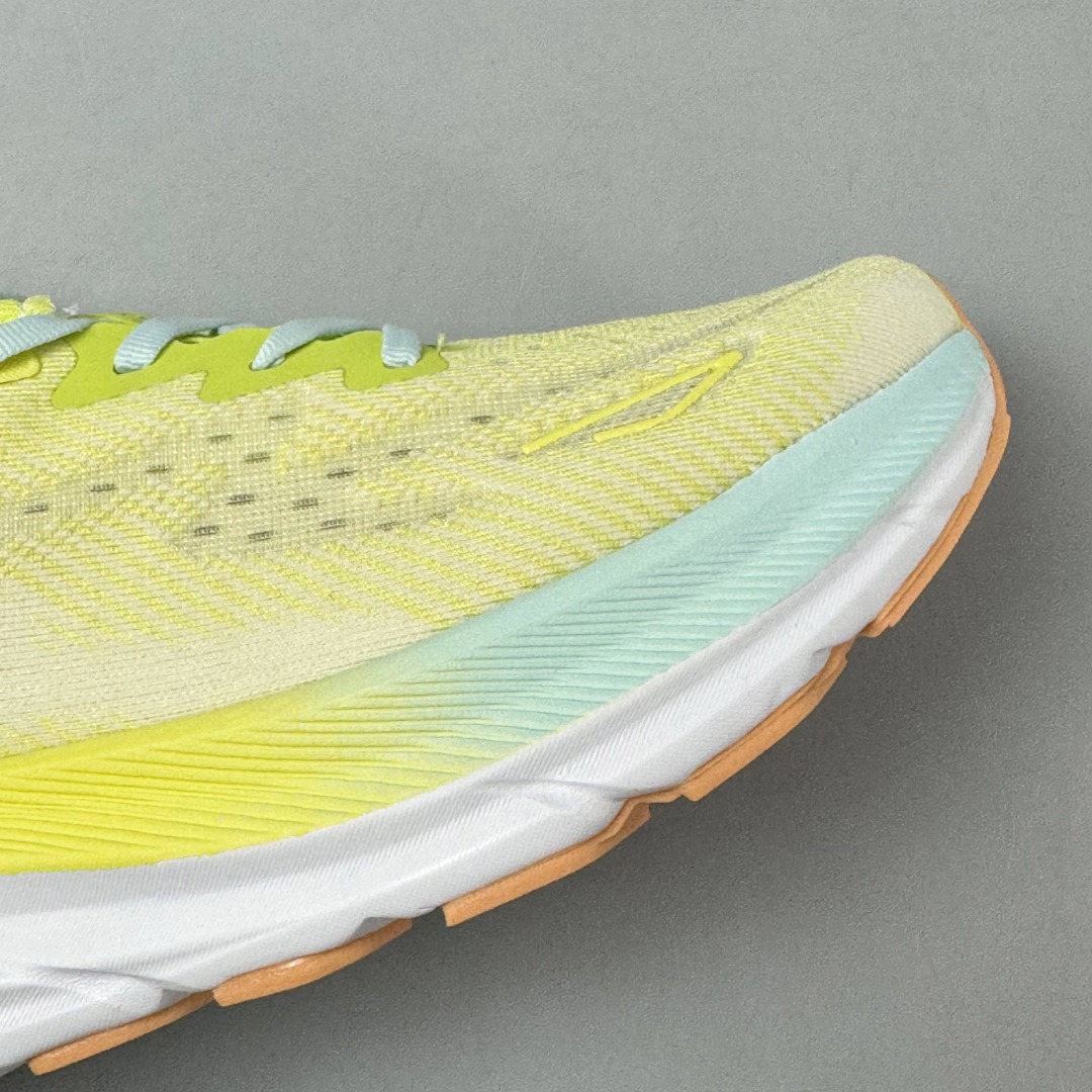 HOKA ONE ONE Clifton 9