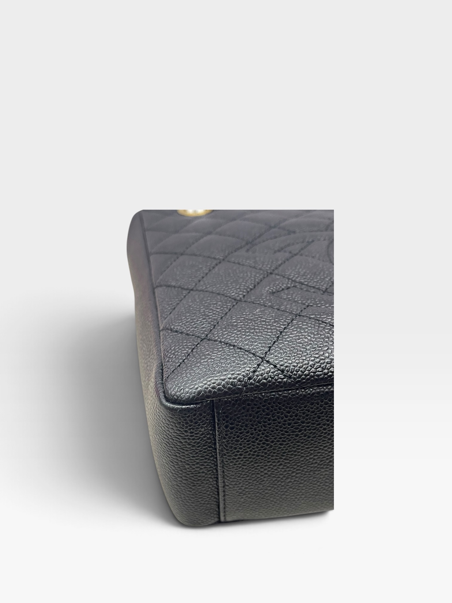 Pre-Owned CHANEL Petit Shopping Tote / Product Code: 102919