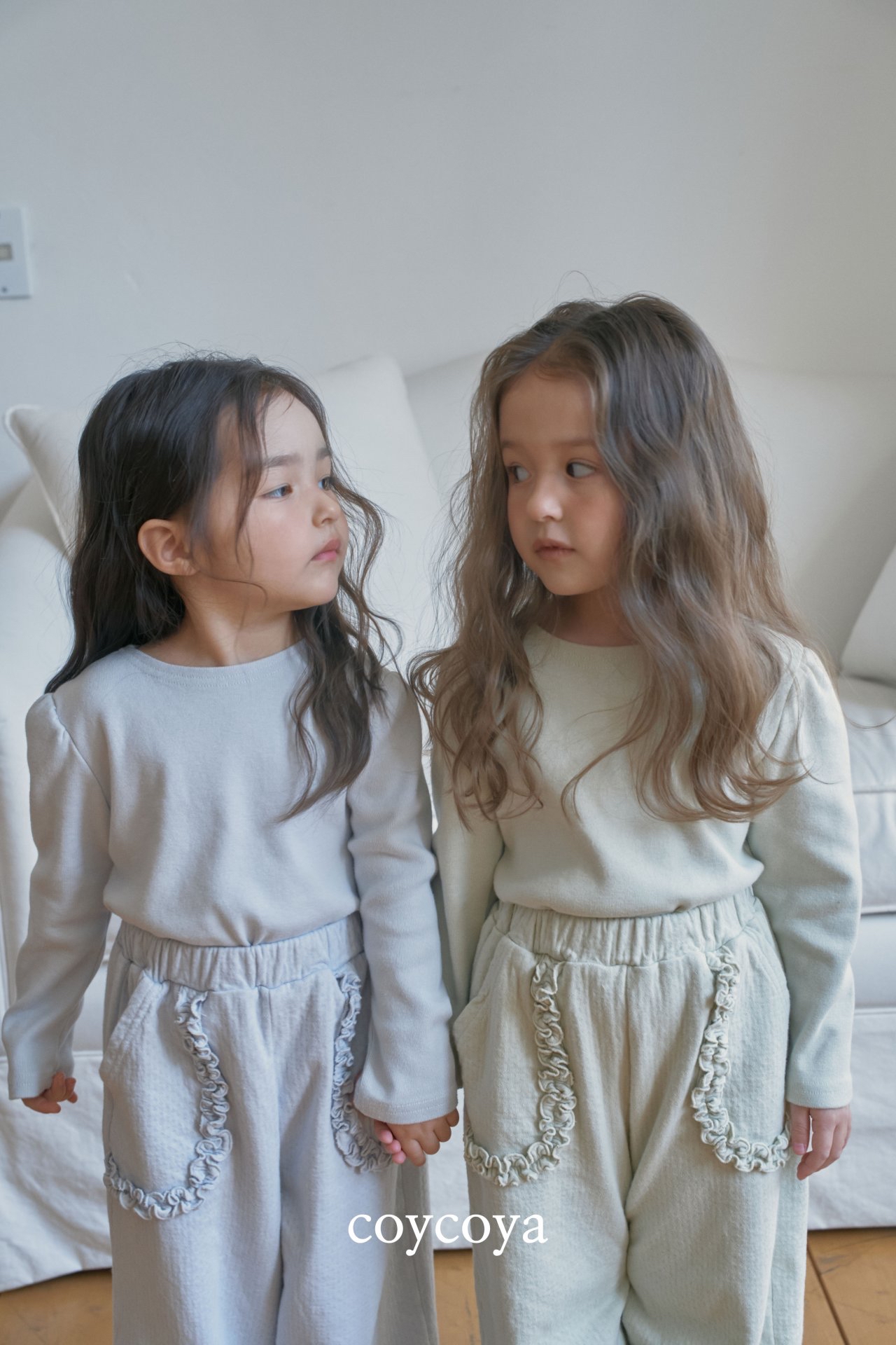 🌸預訂 韓國直送🌸🇰🇷COYCOYA兩色優雅褶皺長袖上衣