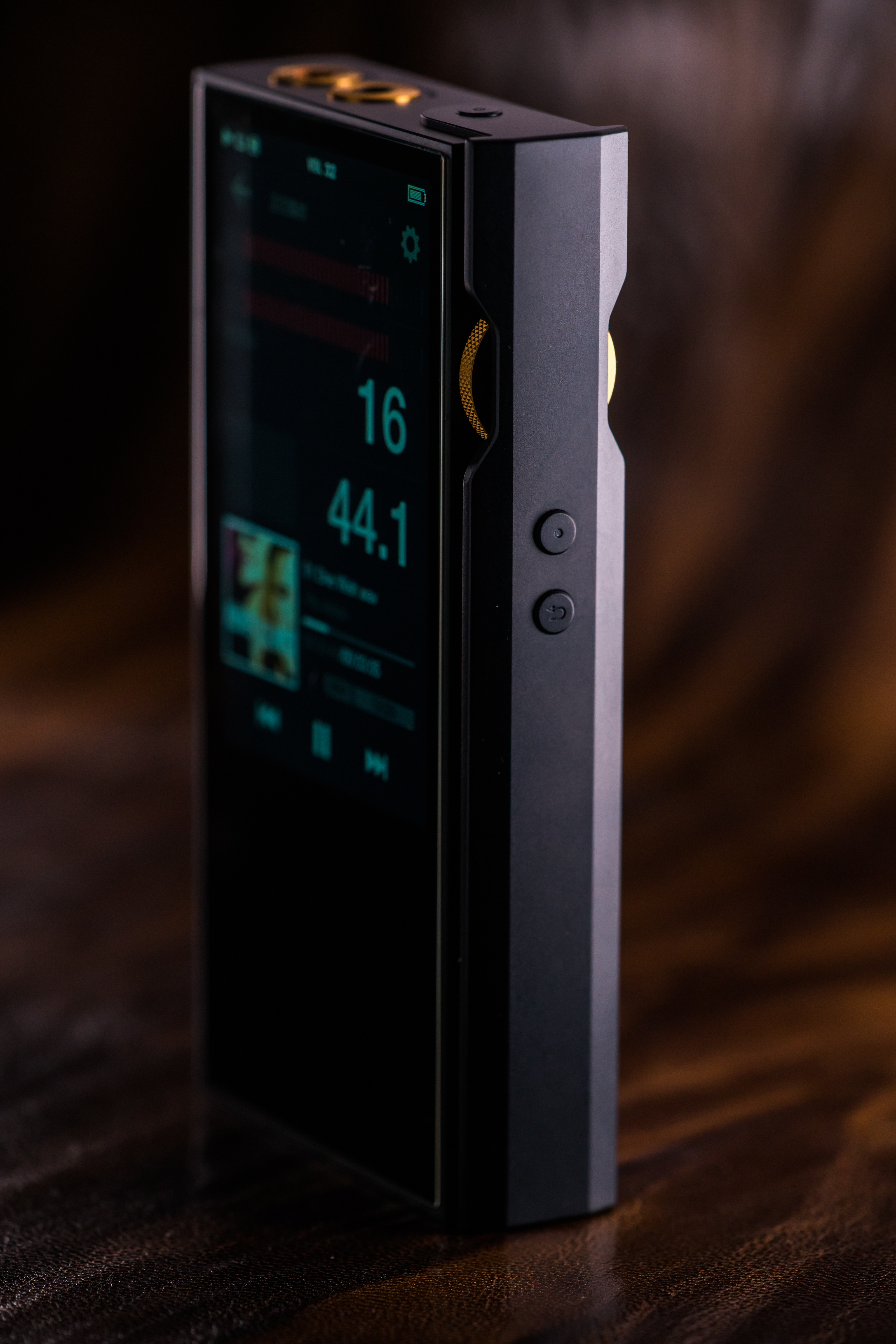 LUXURY & PRECISION P6 PRO 至高聽感分立R2R便攜播放機