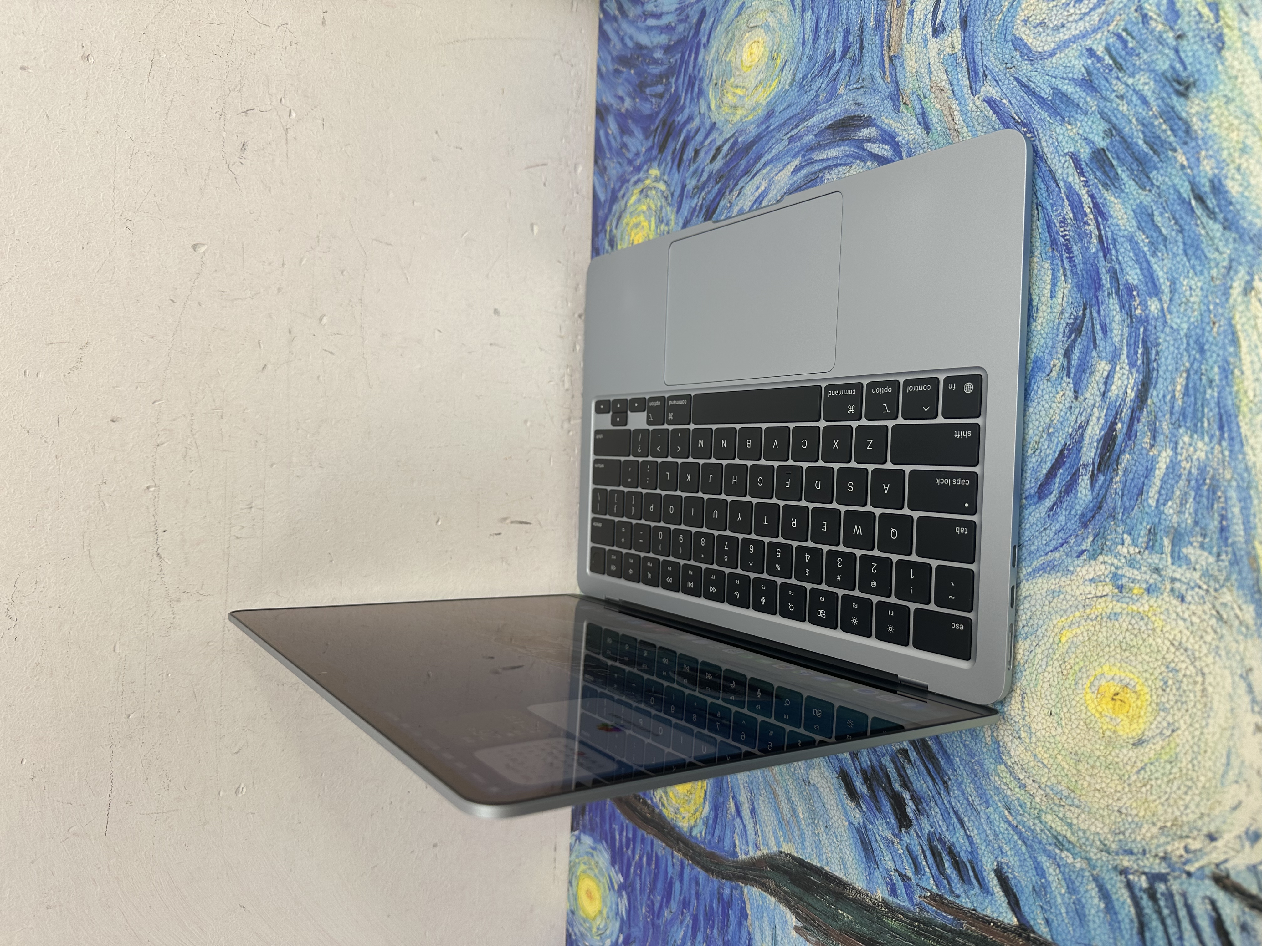 #6272 APPLE  MacBook Air M4 2025 M4 CPU/ 16GB Ram/256GB SSD/8核心GPU/Liquid Retina Mon/13吋/天藍色/Gaming Laptop / Notebook / 超強續航能力/文書機 / 畫圖 / 剪片 / Movie / Netflix 