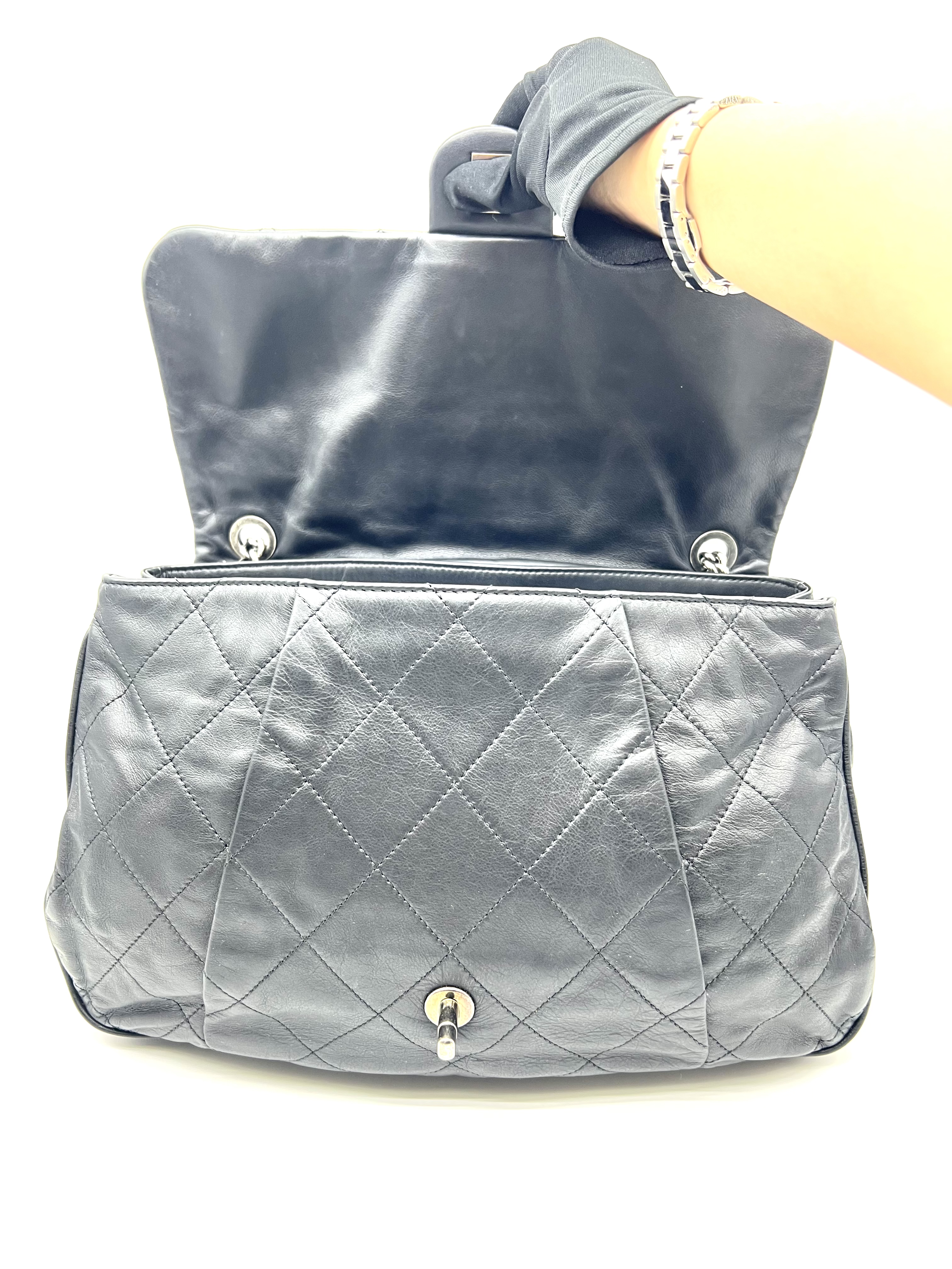 Pre-Owned CHANEL Coco Pleats Flap Bag / Product Code: 26042218