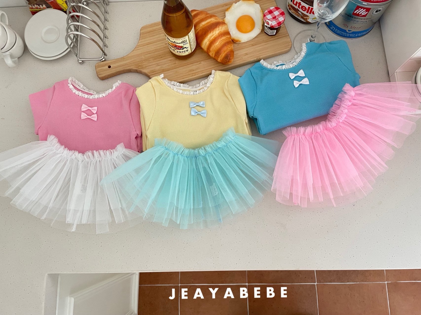 🇰🇷jeayabebe set (tee+pants)