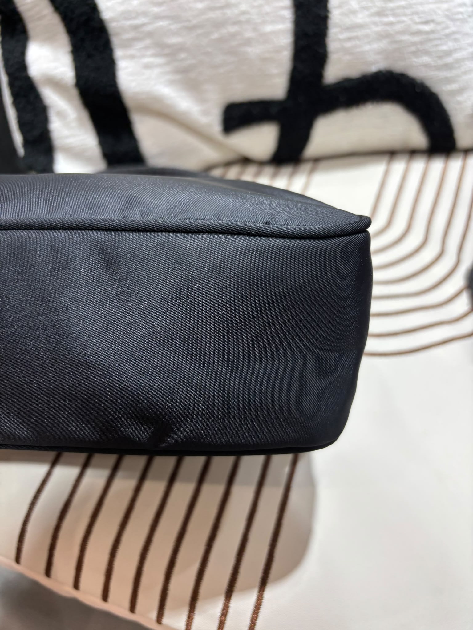 Prada nylon hobo nylon Shoulder Bag 100%Authentic,98%new✅dust bag 