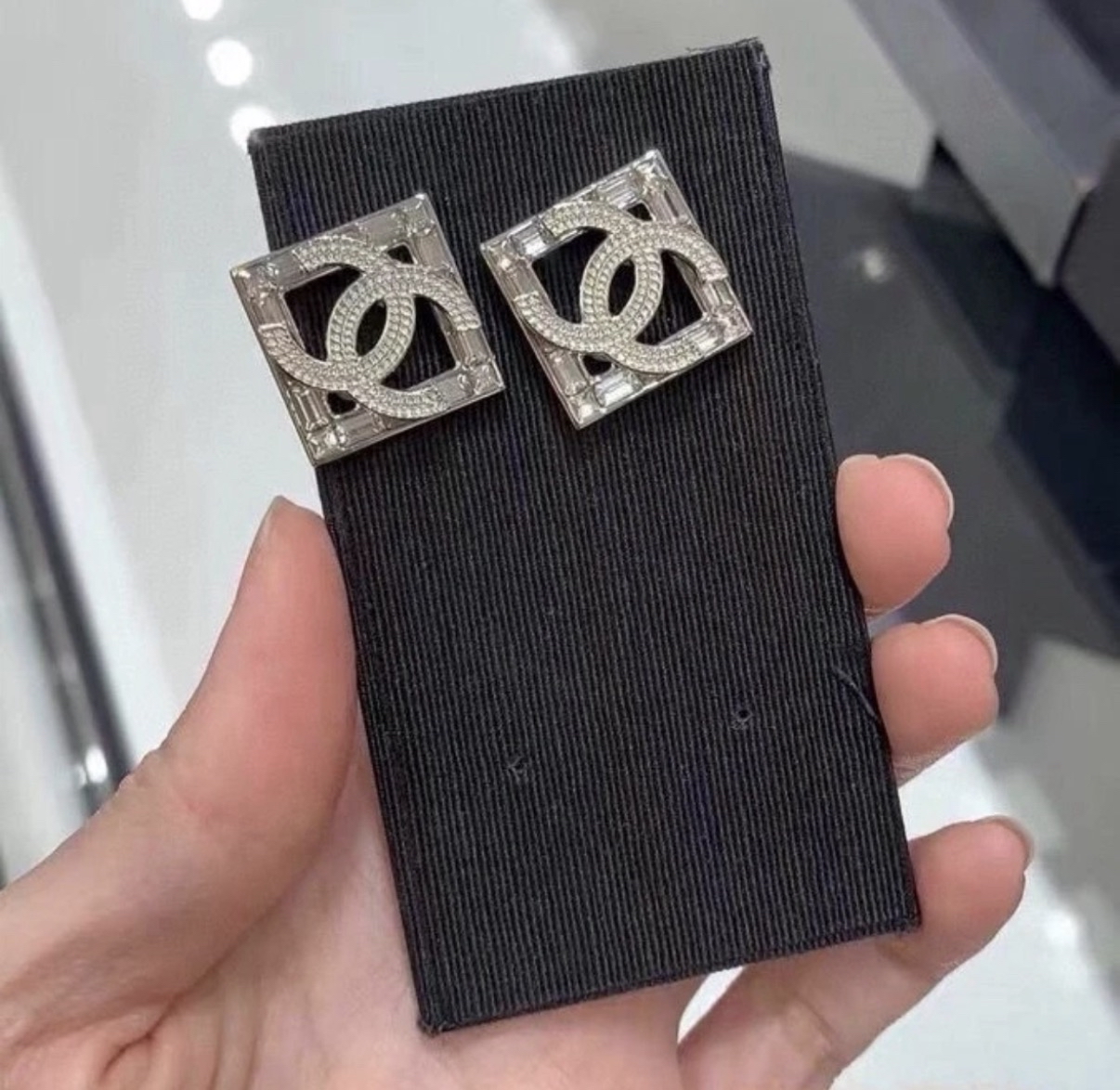 Chanel 大菱形水晶耳環