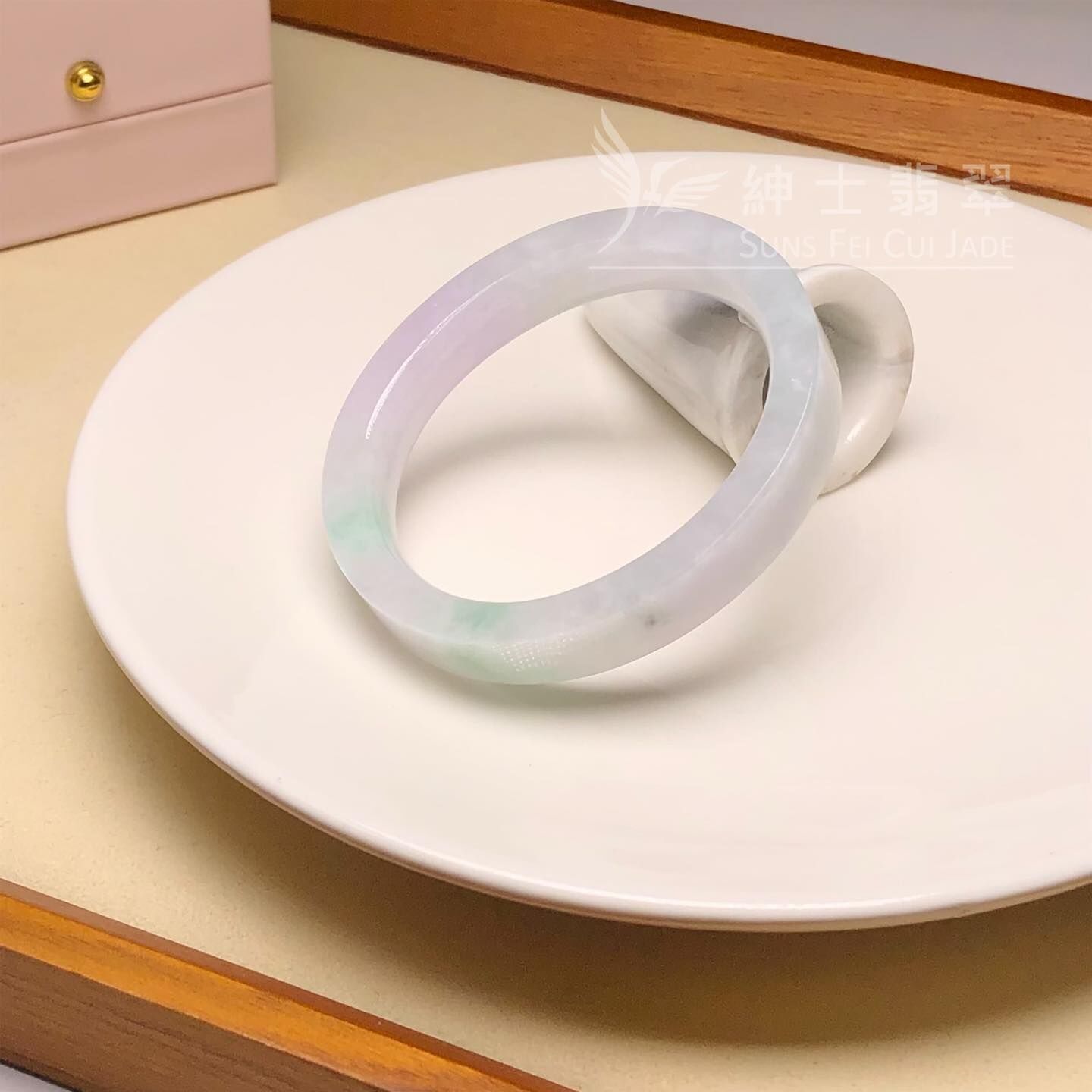 木那春彩貴妃方鐲49.7mm