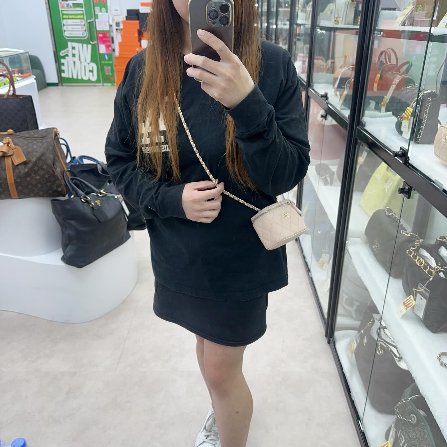 🤍PRE OWNED 裸粉色荔枝皮金扣小方盒 斜肩包🩷