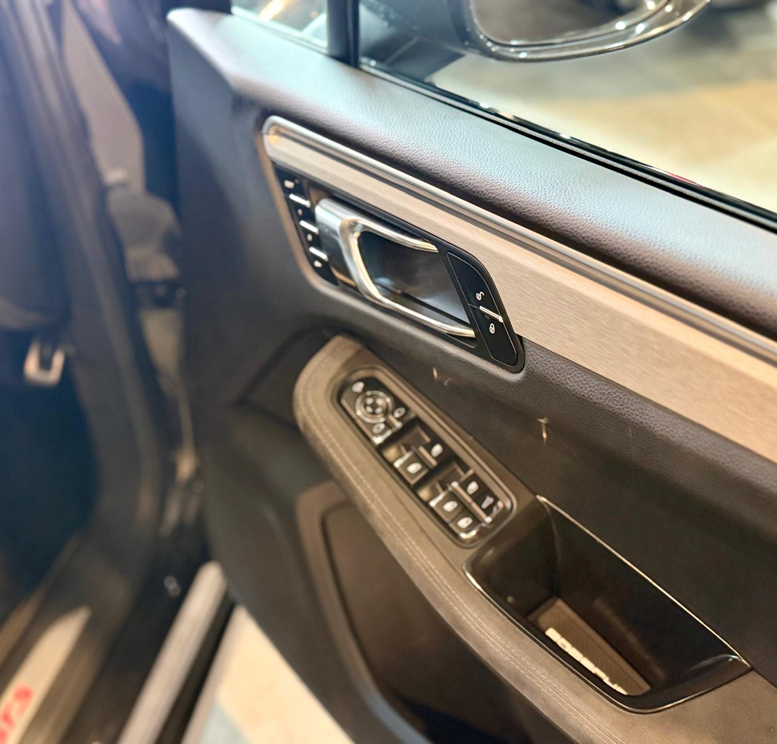 Porsche Macan GTS 2016