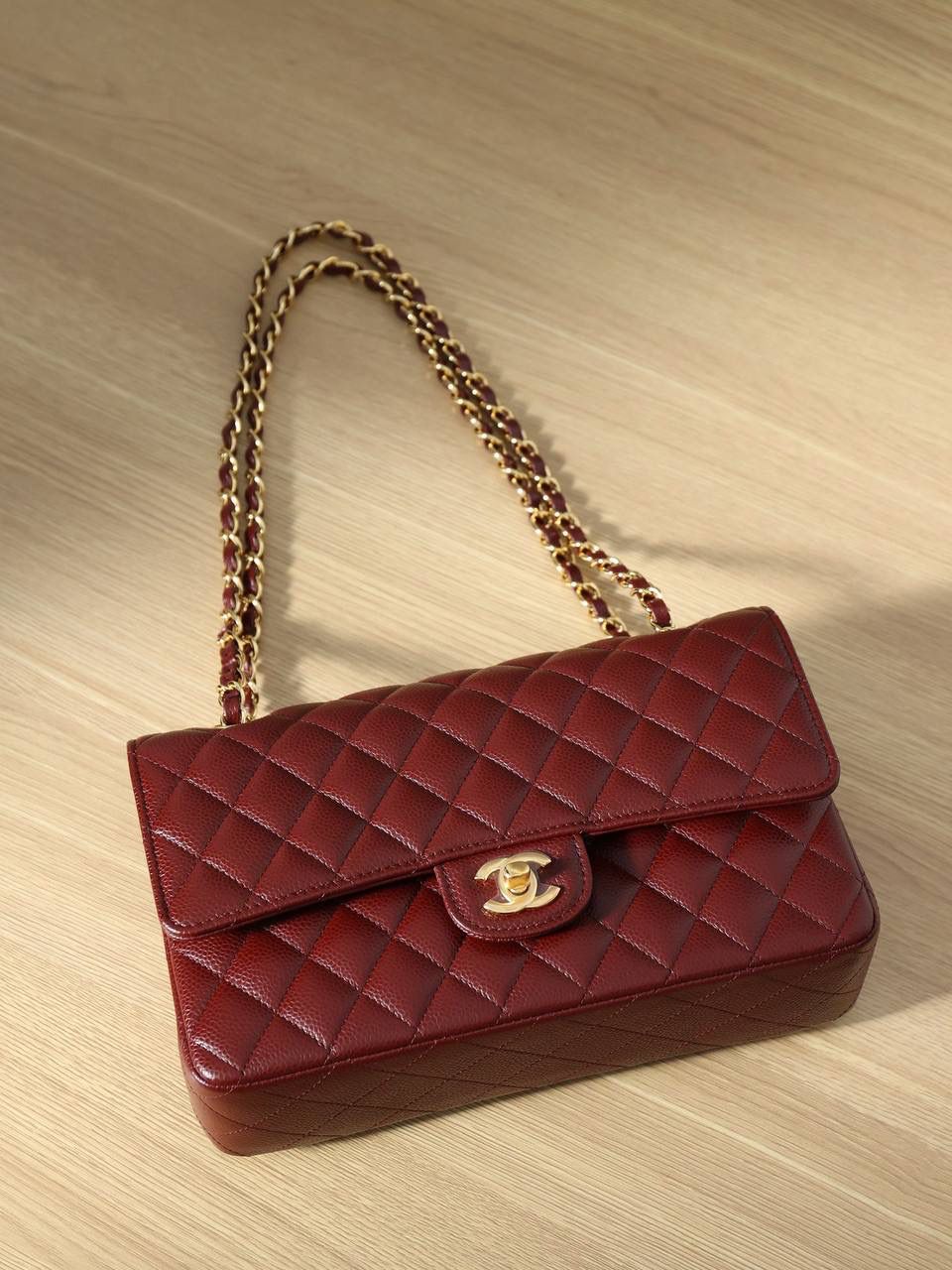 CF枣红金25cm❤️‍🩹 我们家的货出来就是风靡全网 独家正品原厂皮渠道货、荔枝纹银扣出货啦！ 独家渠道货，真正的进口原厂货，正品工艺品质，我们确保所有材料，五金，车线，油边都达到正品百分百的原厂渠道材料，连味道都能一样‼️🔥