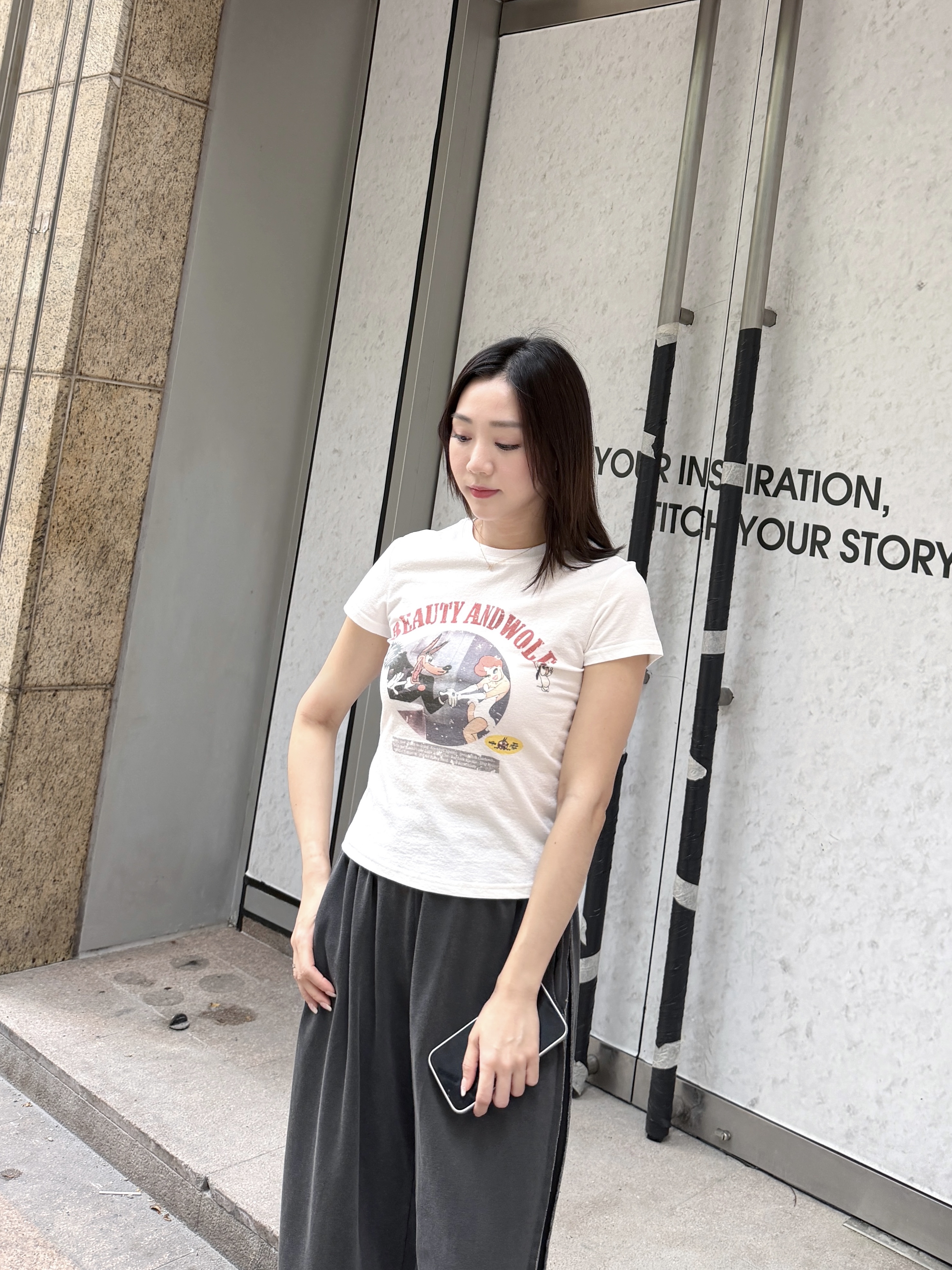 𝐁𝐞𝐚𝐮𝐭𝐲 𝐀𝐧𝐝 𝐖𝐨𝐥𝐟 𝐓𝐞𝐞