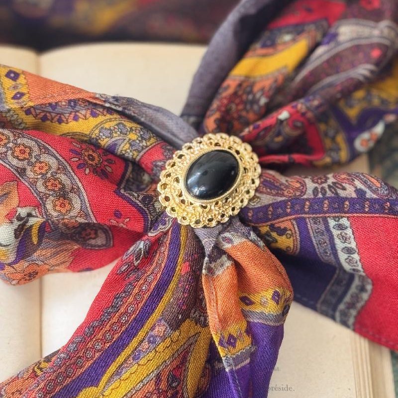 Vintage Park Lane Black Cabochon Scarf Clip (MT2475)