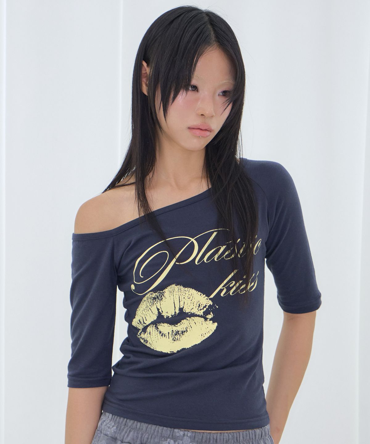 🇰🇷訂購｜FANCY CLUB 26SS｜PLASTIC KISS ONE-SHOULDER TOP 4色 