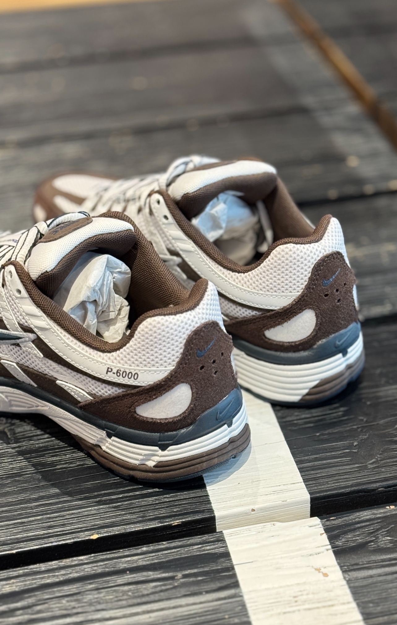 HV8972-001 Nike P-6000 Phantom Baroque Brown Metallic Summit White Armory Navy HV8972-001