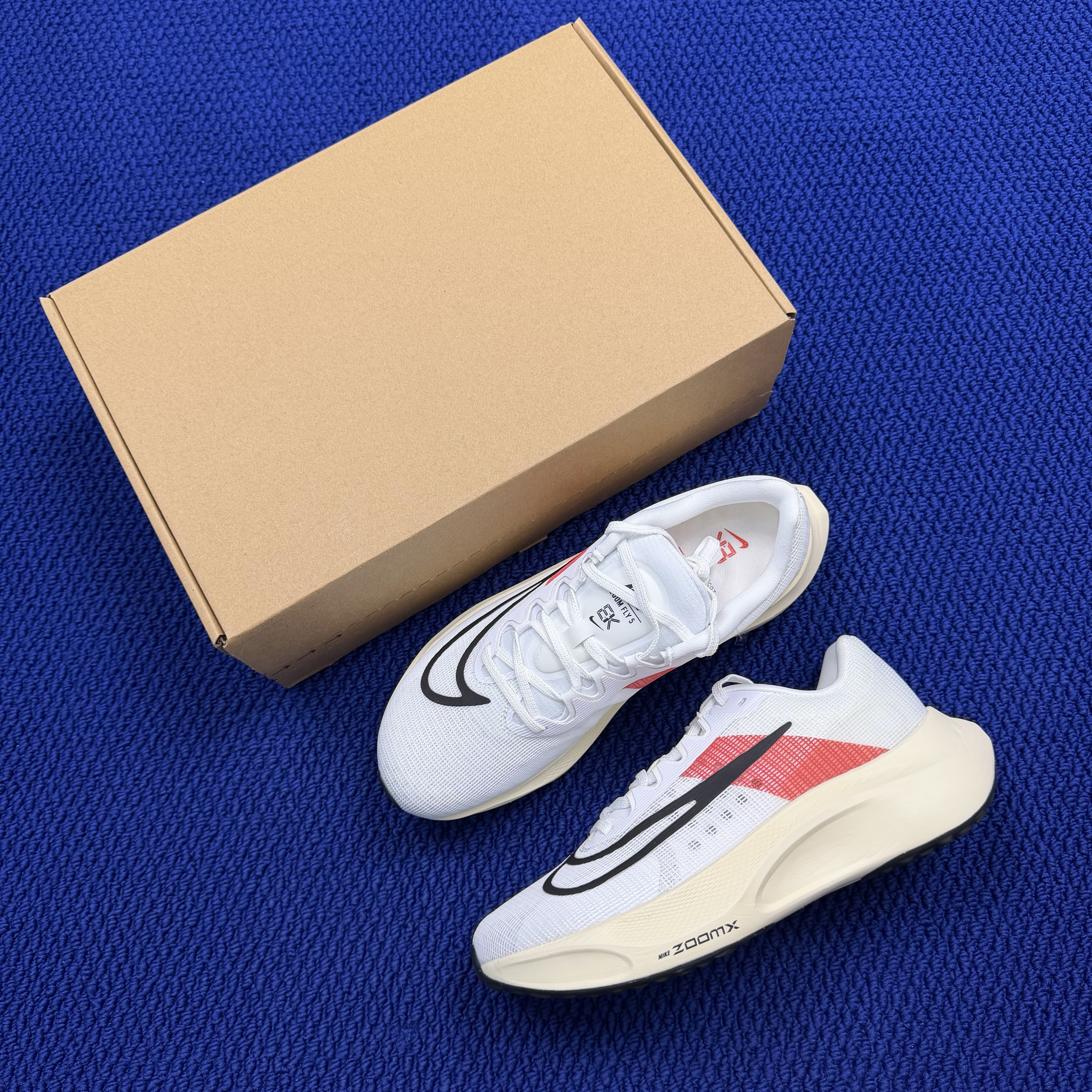 Nike Zoom Fly 5 FD6562-100
