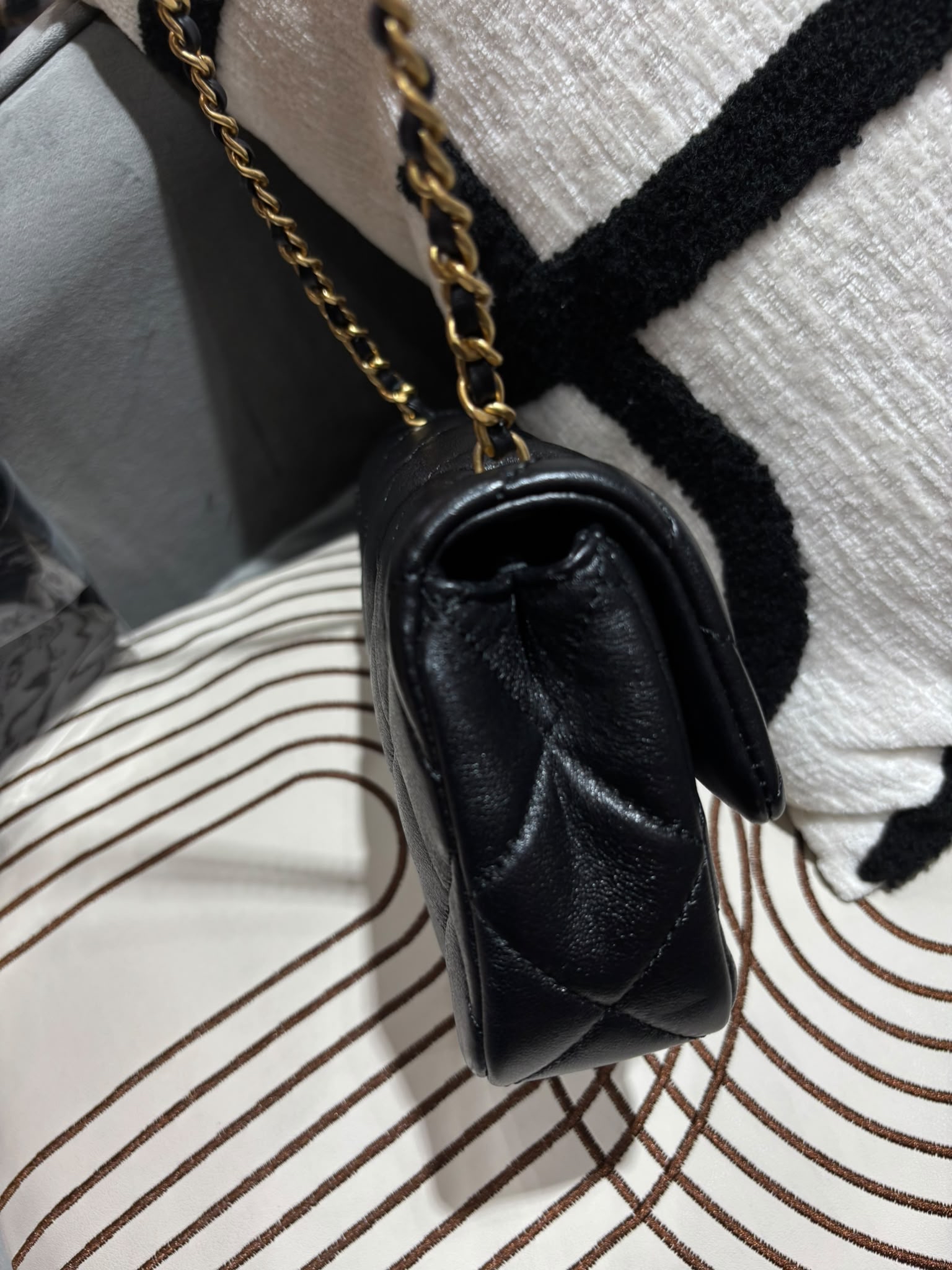 未使用品Chanel Mini Flap with Adjustable Pearls Chain 24S 雙球珍珠調節球 AS4868, 100%Authentic,Unused ✅晶片✅Dust bag✅Box