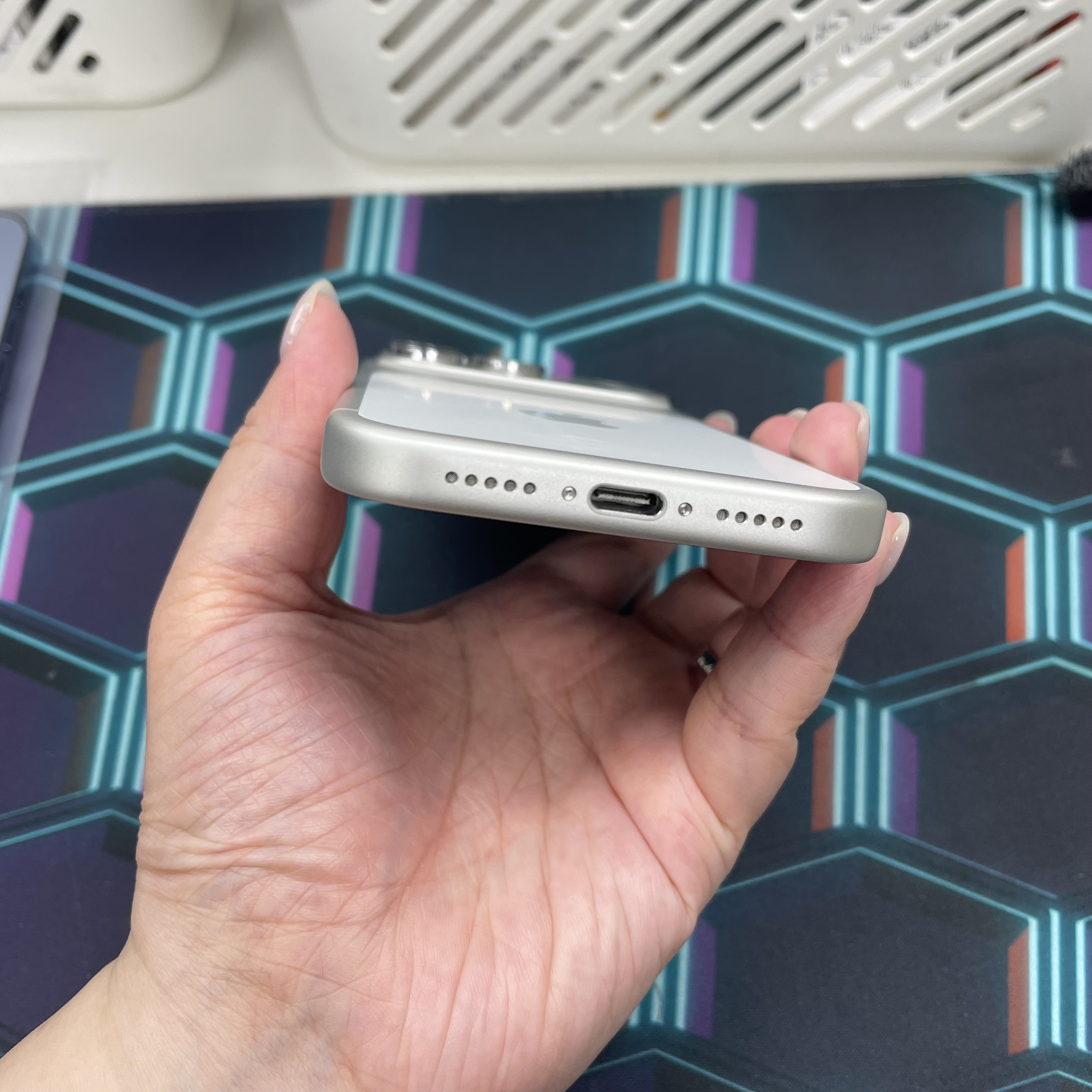 *6536 17 pro 勁靚機 256GB 電99 銀色 sliver