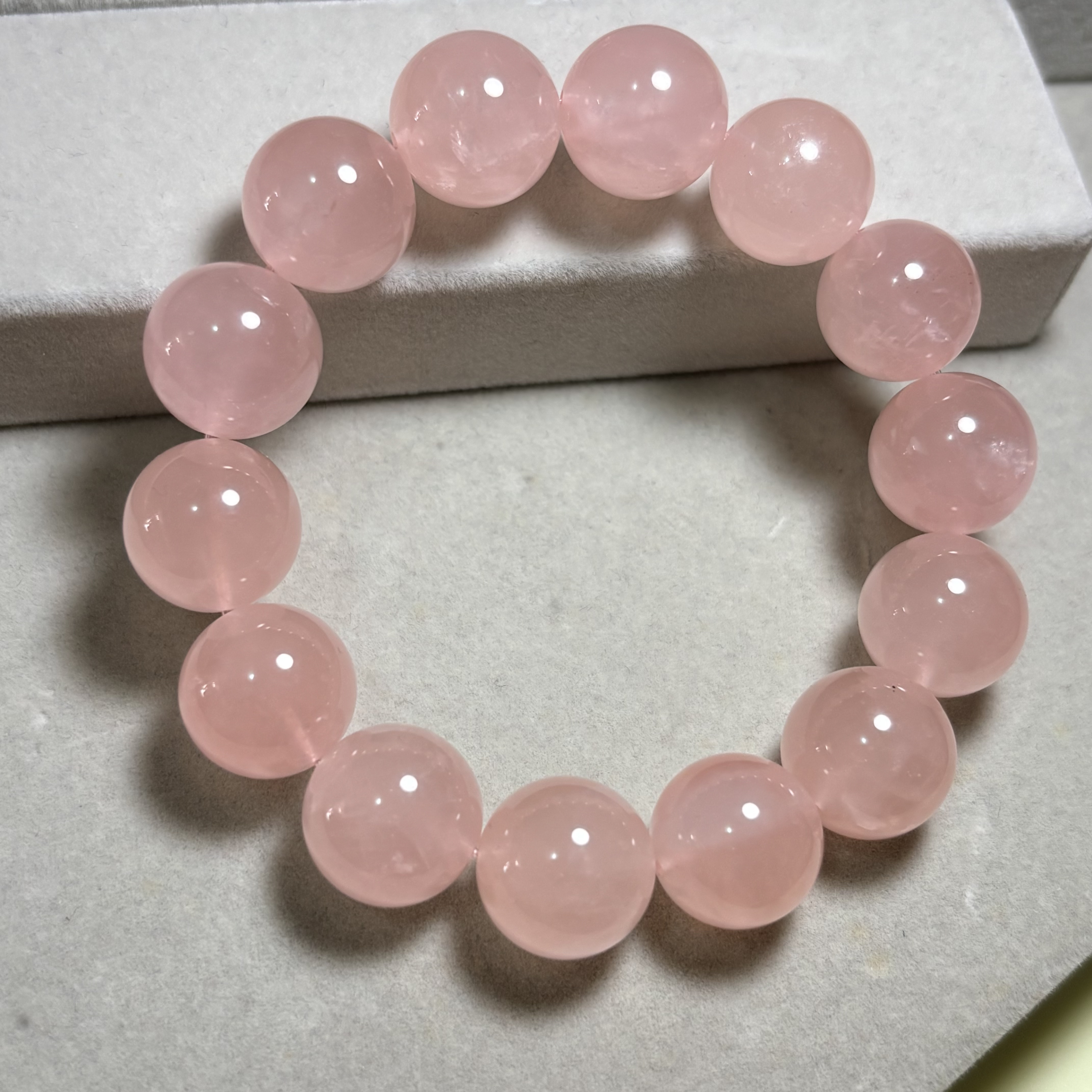  【人緣】馬粉晶手串 No.4563 l規格：15.5mm珠17cm手圍｜附送證書