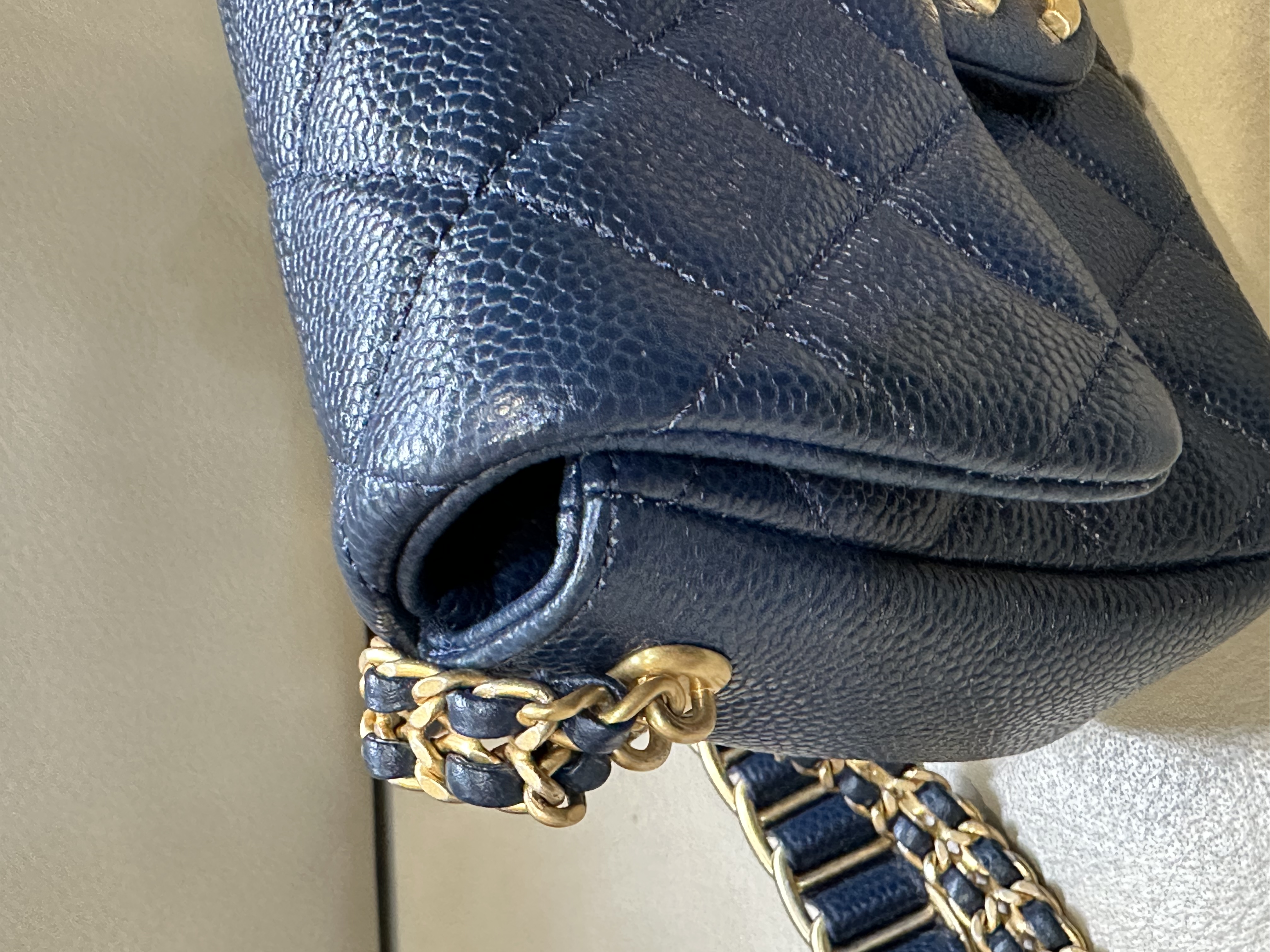 Pre-Owned Chanel Matelassé Chain Soul Flap Bag / Product Code: 26040520