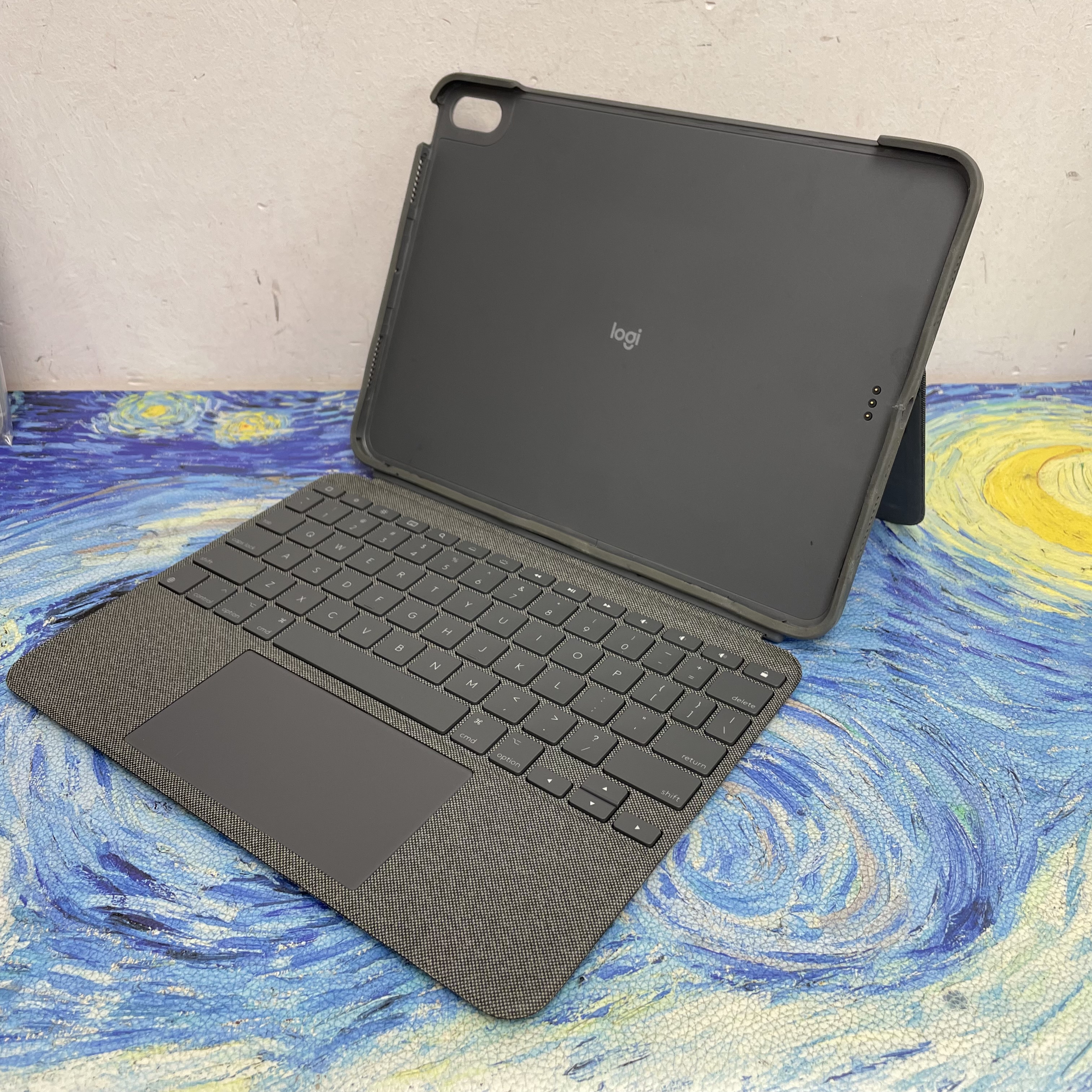 *6010 Logitech combo touch keyboard 11吋 for iPad Air gen4-7 灰色 gray