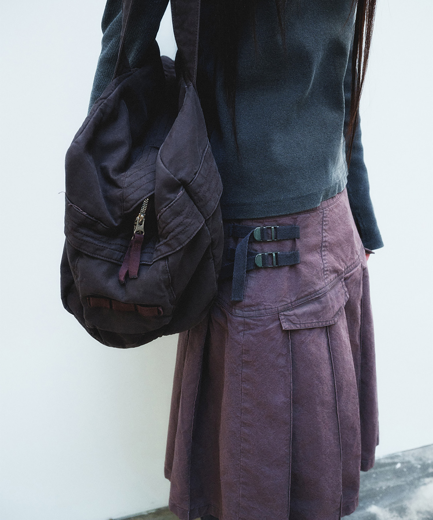 999HUMANITY - BLEACHED PLEATS SKIRT (CHARCOAL)