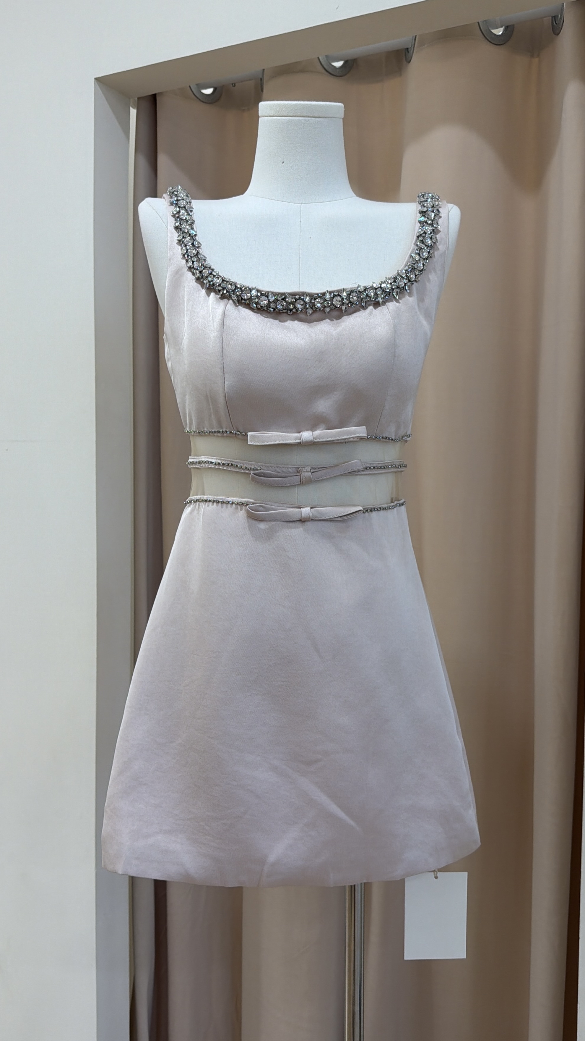 6071性感露腰连身裙