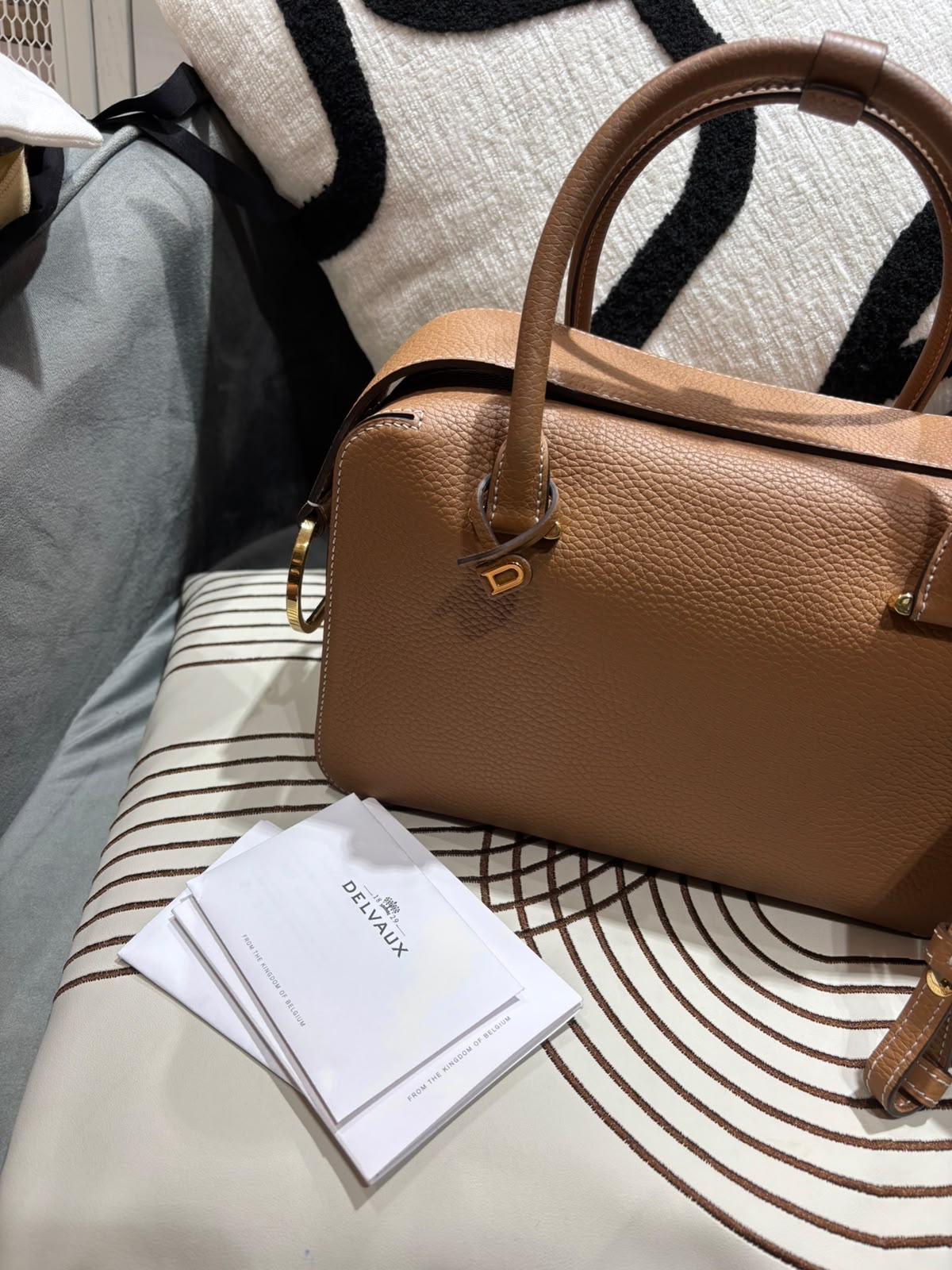 Delvaux Cool Box MM Taurillon Soft calfskin 100%Authentic, 99%New ✅ Receipt✅ certificate✅Dust Bag
