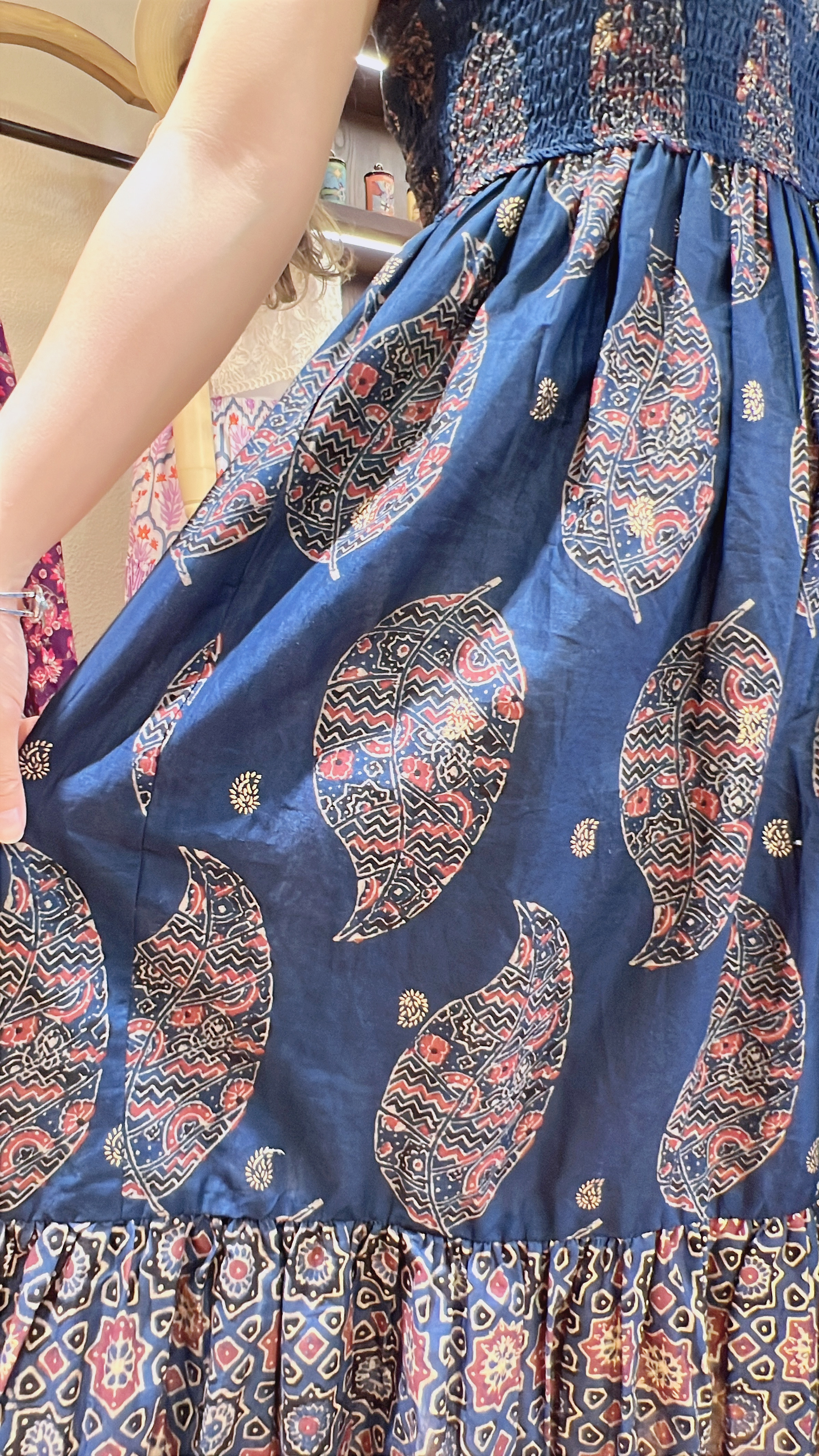 2447 Navy Blue Leaf Print Paisley Golden Stampling OP 47"