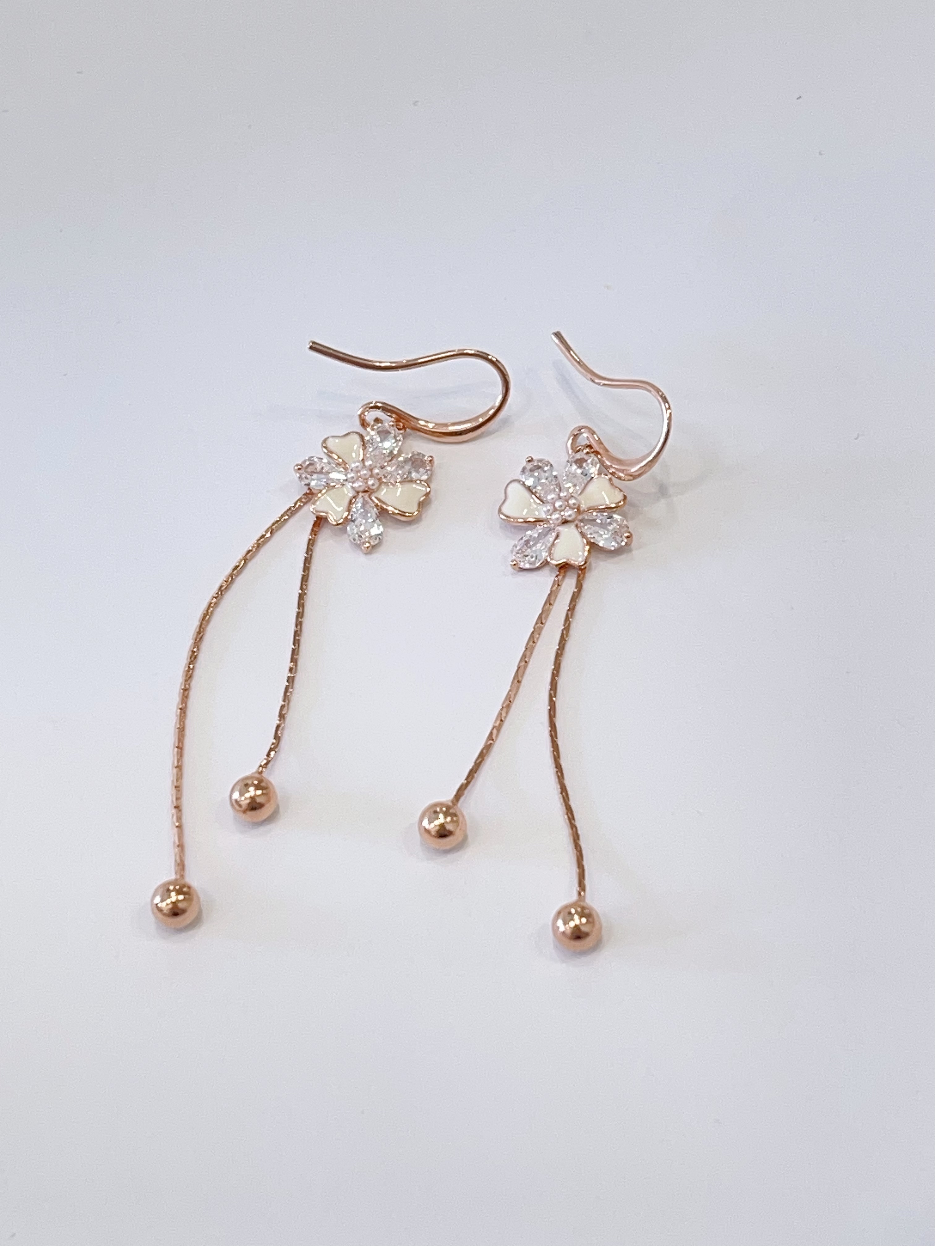 花花造型流苏耳环