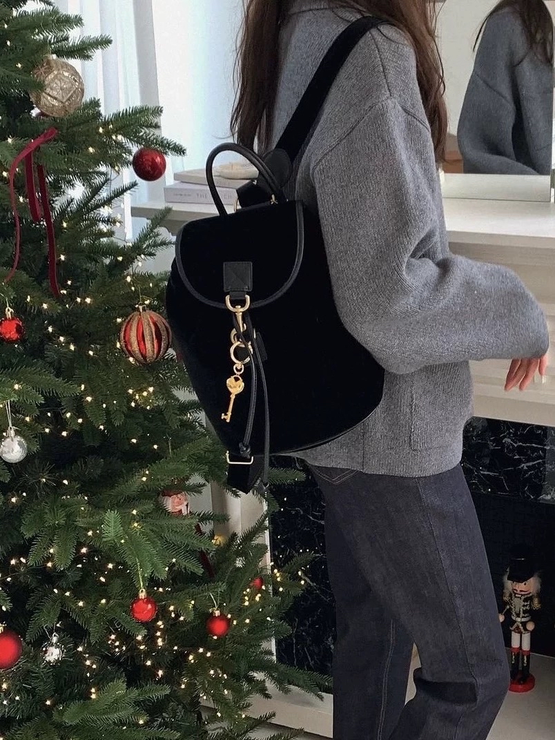 𝒀𝒐𝒖 𝑫𝒆𝒔𝒆𝒓𝒗𝒆𝒅 𝒕𝒐 𝒃𝒆 𝒍𝒐𝒗𝒆𝒅 Bag Charm