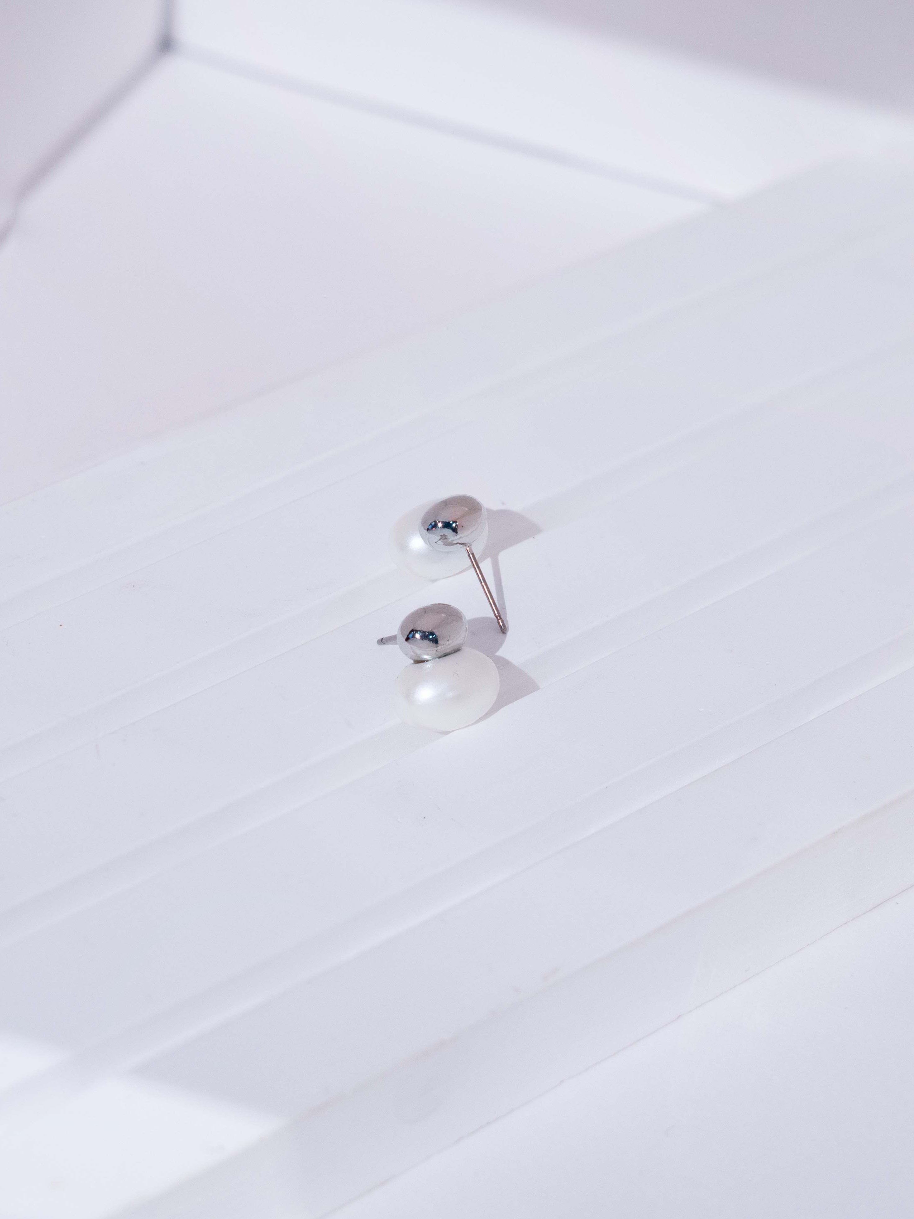 Pearl Dew Drop Stud Earrings