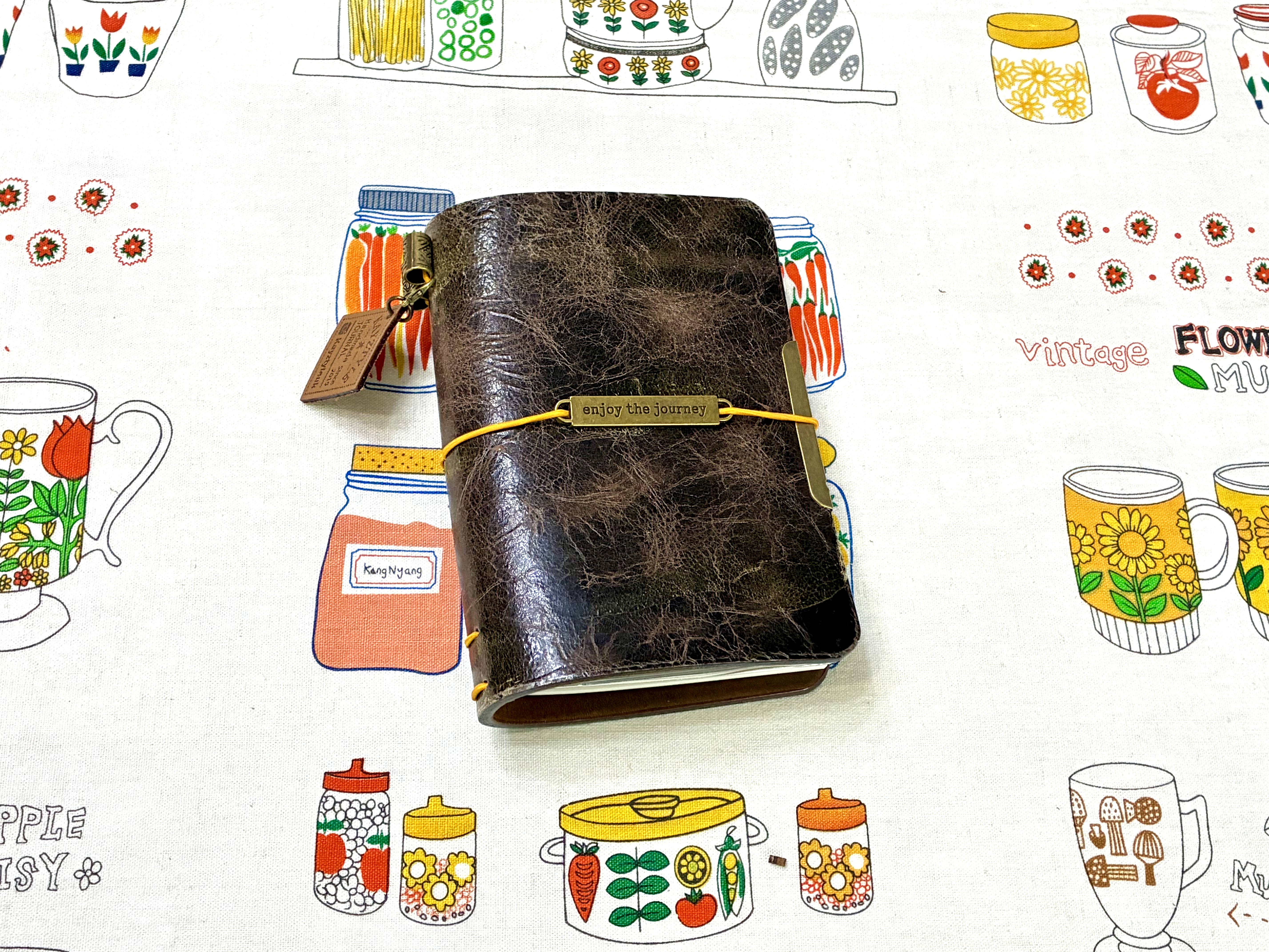 Write your story on something that lasts（2-fold)