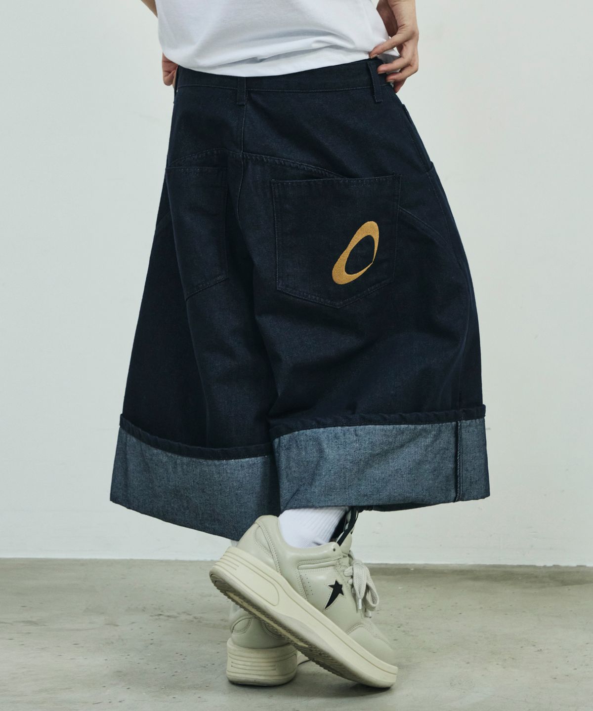 🇰🇷訂購｜SCALLYWAG 26SS｜Rolled-up non-fade Bermuda denim shorts  2色 