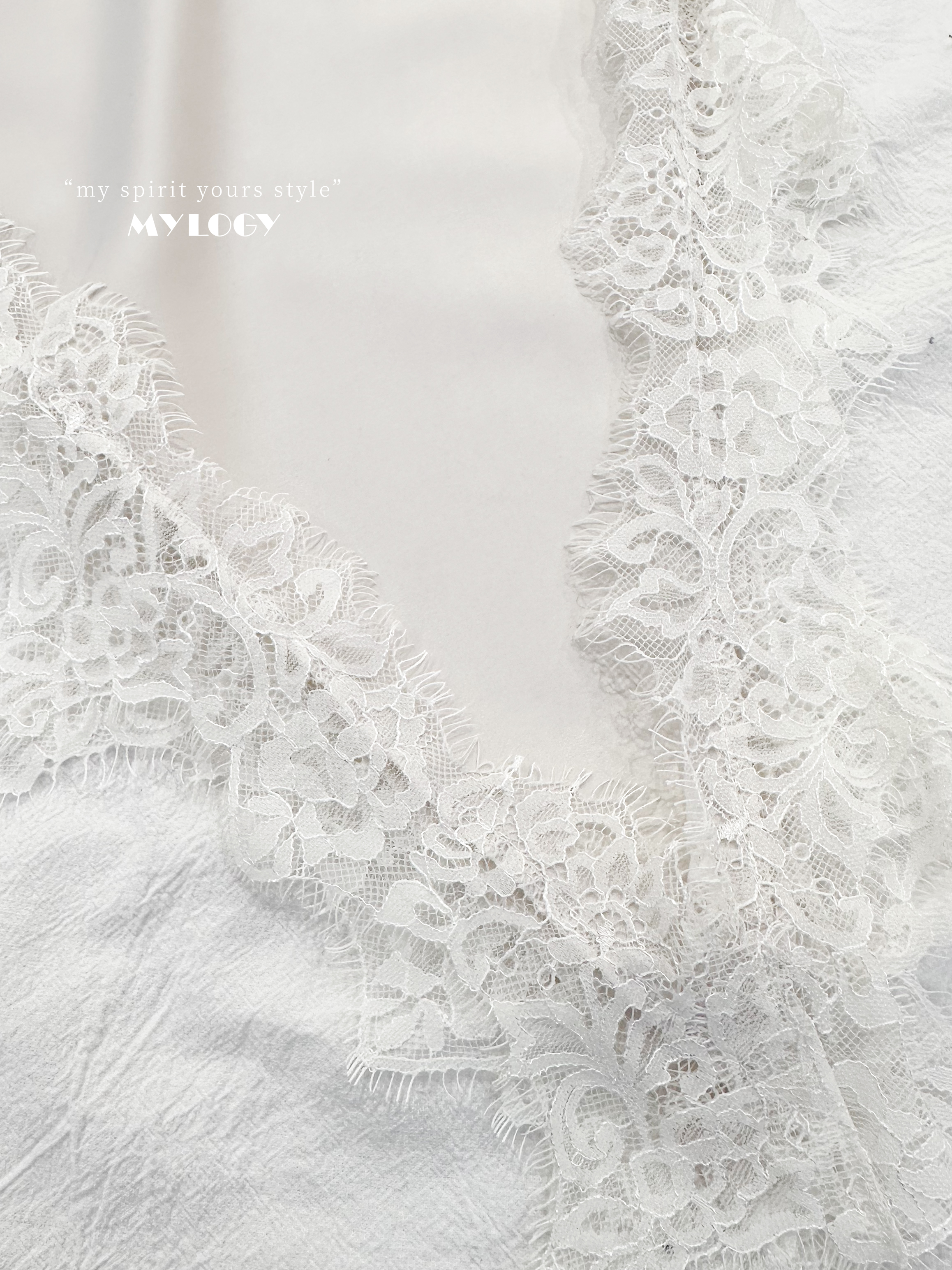 <今季大熱> 文藝知性美～絲滑(可調較)吊帶斜角蕾絲露背外搭 SN0005