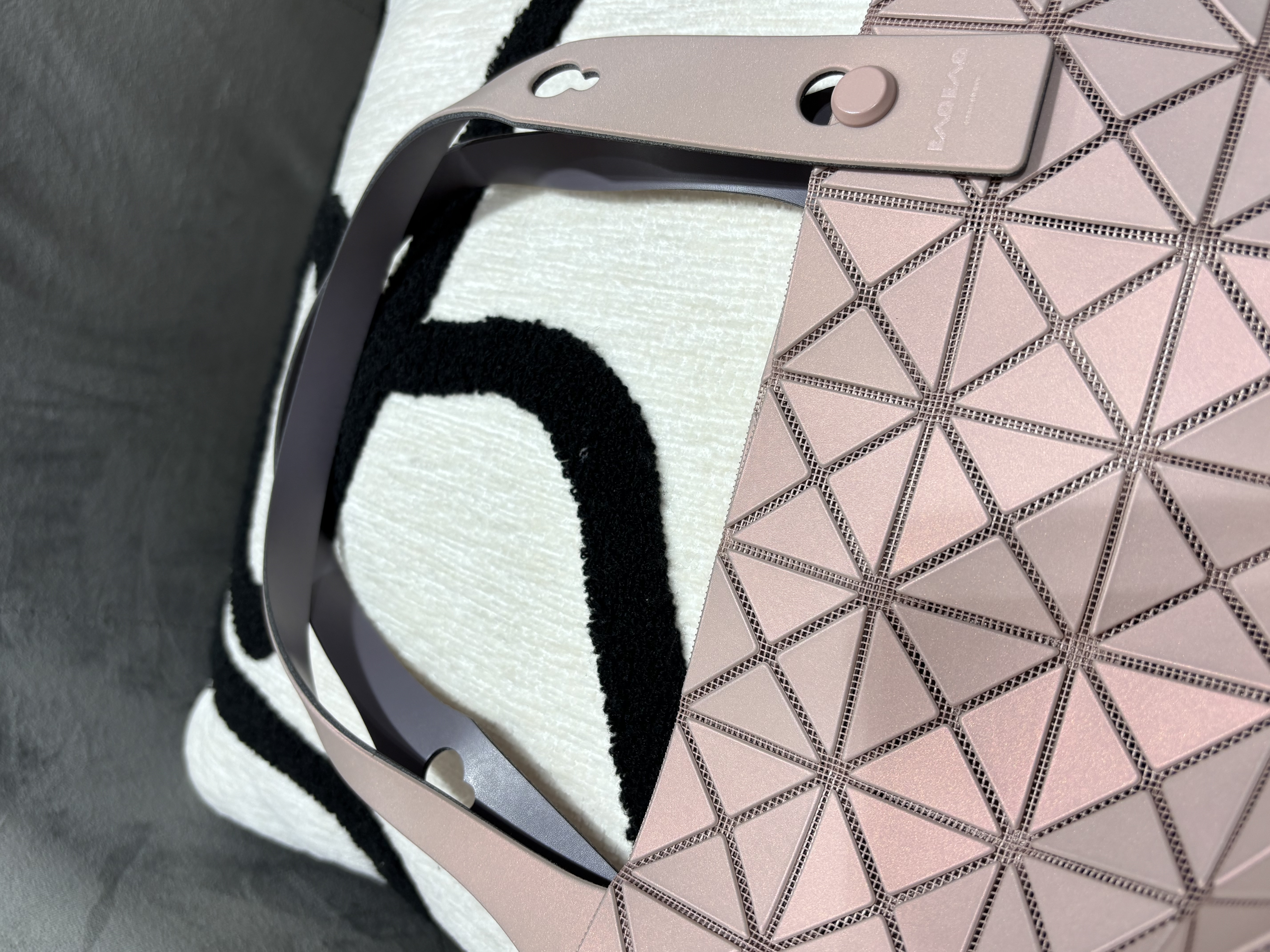 Issey Miyake Bao Bao Tote Bag 100%Authentic, 98%New ✅Dust bag