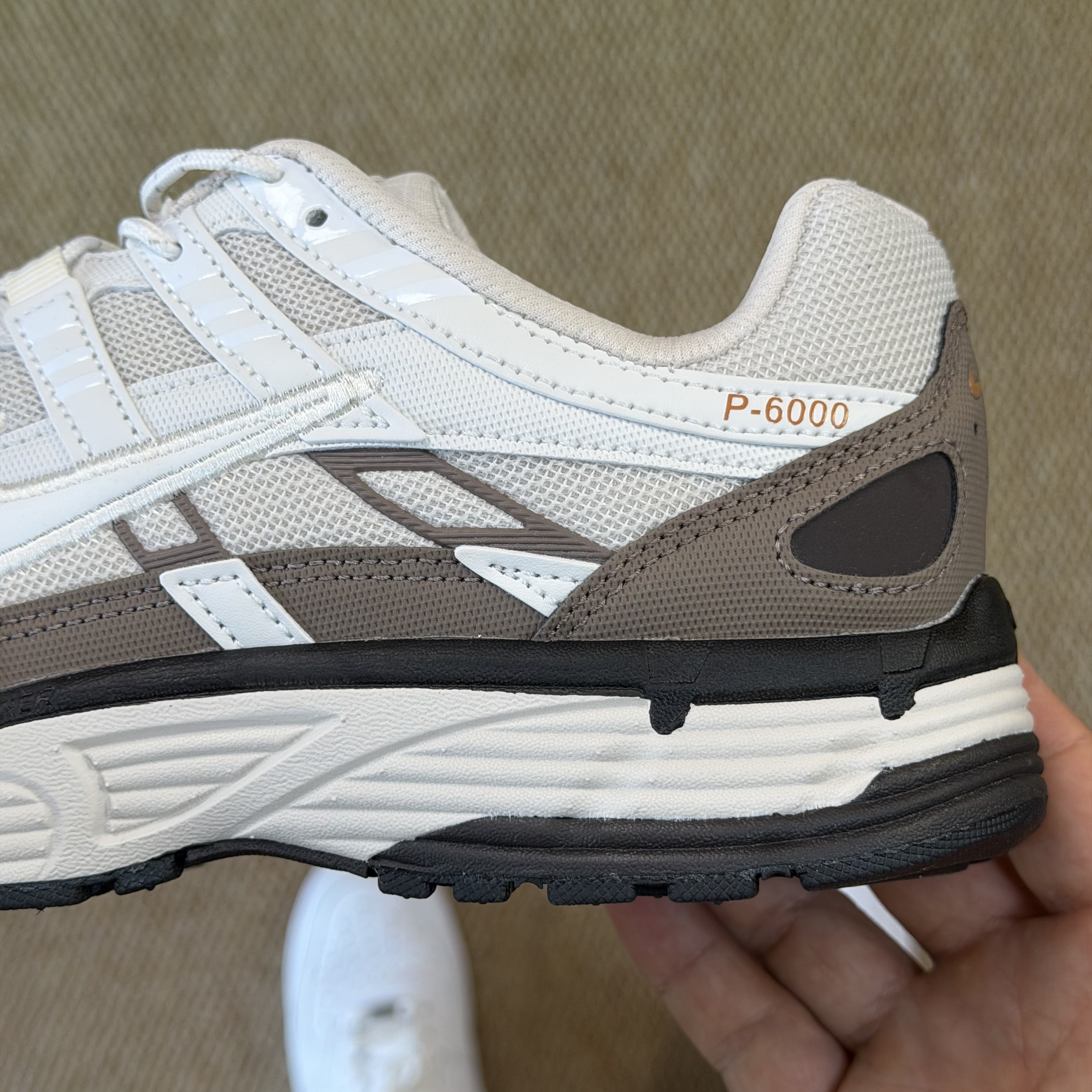 Nike P-6000 IO1904-104