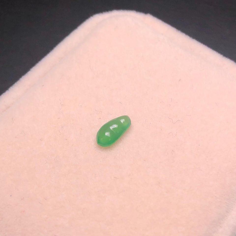 冰種滿綠翡翠福豆