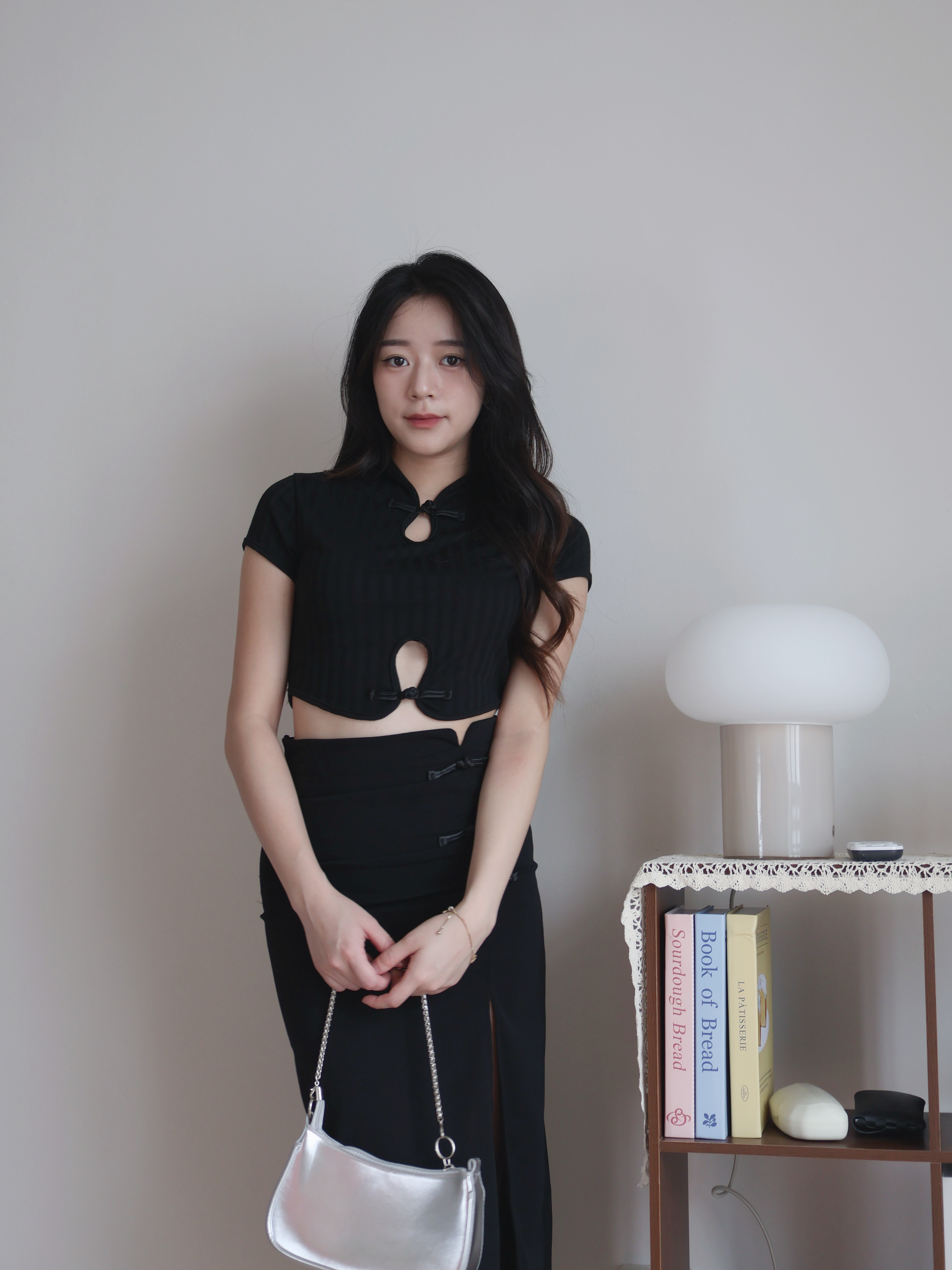 Serene Chinese Tee | Black